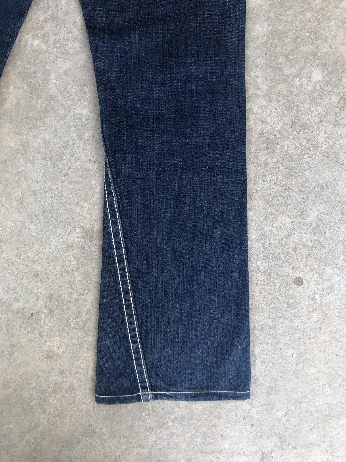 True Religion True Religion Flared Jeans Bootcut White Stitch Distressed Size US 32 / EU 48 - 13 Thumbnail