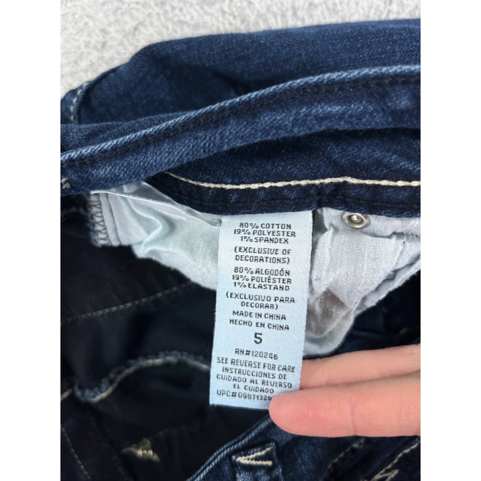 Vintage WallFlower Jeans WallFlower Jeans Blue Denim 5 Pocket Bootcut Jeans Womens 5 Denim Capri Embroidered Bling Sequin Pant Size 27" / US 4 / IT 40 - 4 Thumbnail