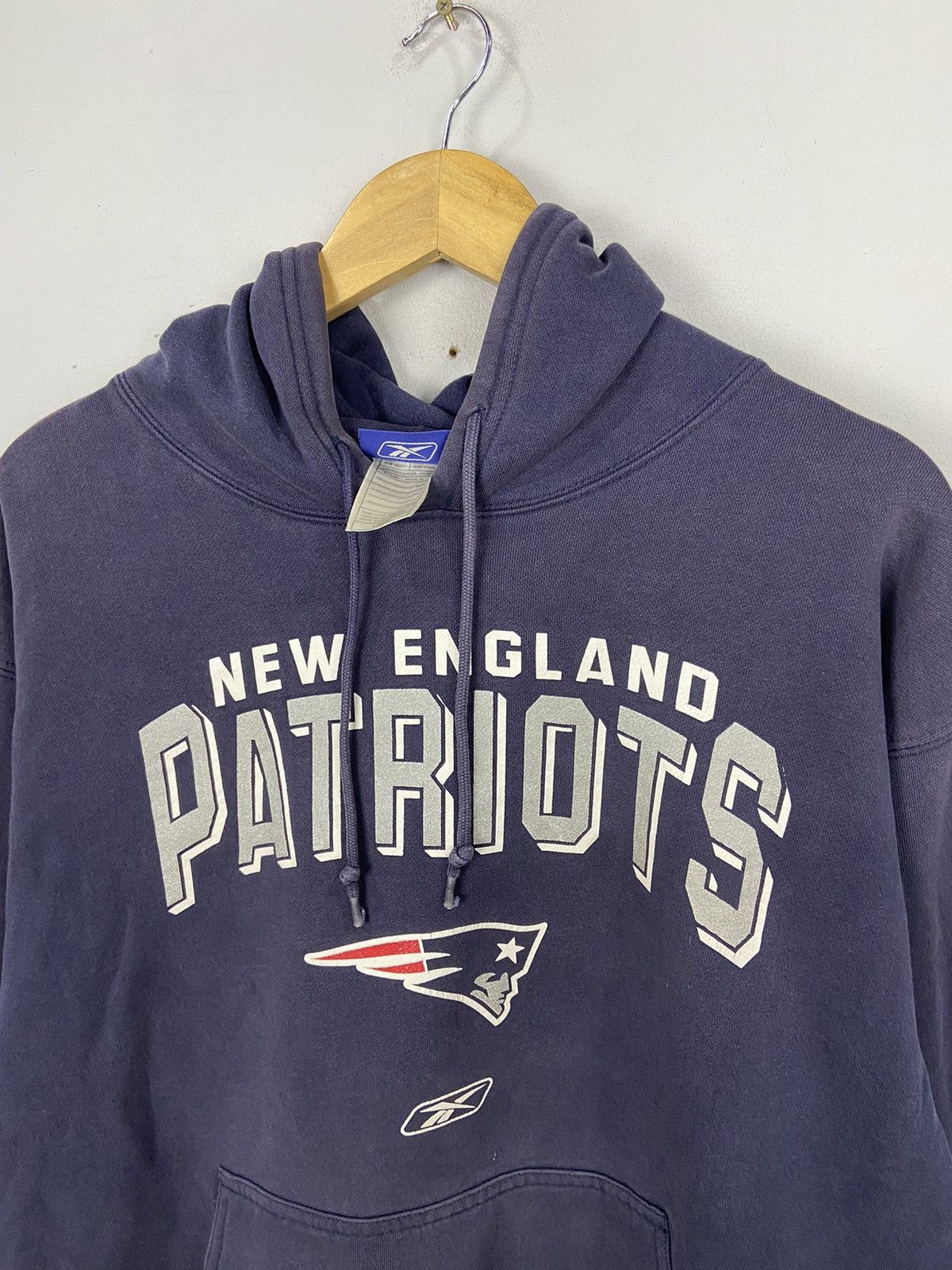 New England Outerwear × Reebok × Vintage Vintage New England Patriots Reebok Hoodies Size US L / EU 52-54 / 3 - 7 Thumbnail