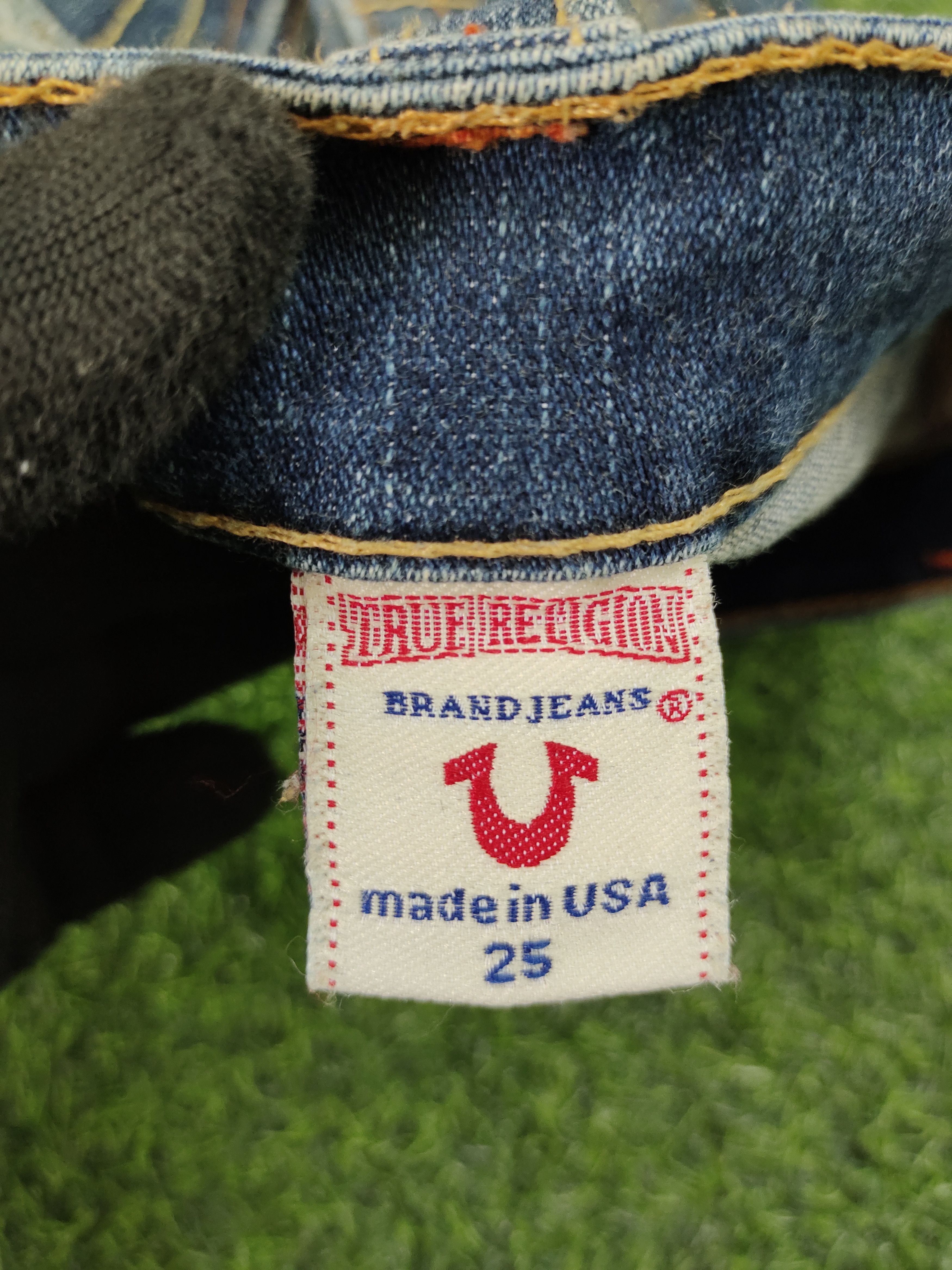 True Religion Flare Jeans True Religion Distress Low Rise Denim Bootcut Size 26" / US 2 / IT 38 - 15 Thumbnail