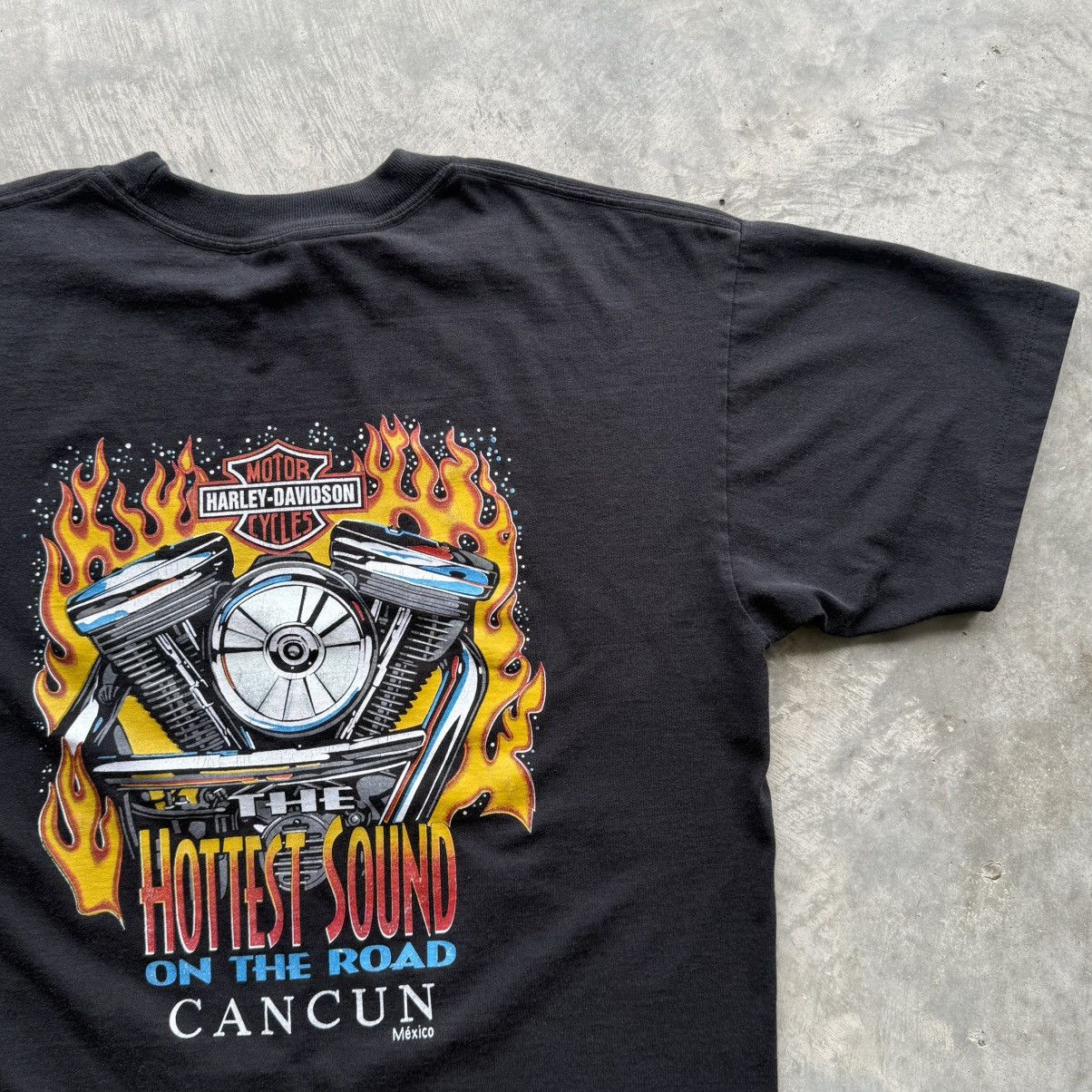 Vintage Vintage 90s Harley Davidson cancun t-shirt size XL Size US XL / EU 56 / 4 - 1 Thumbnail