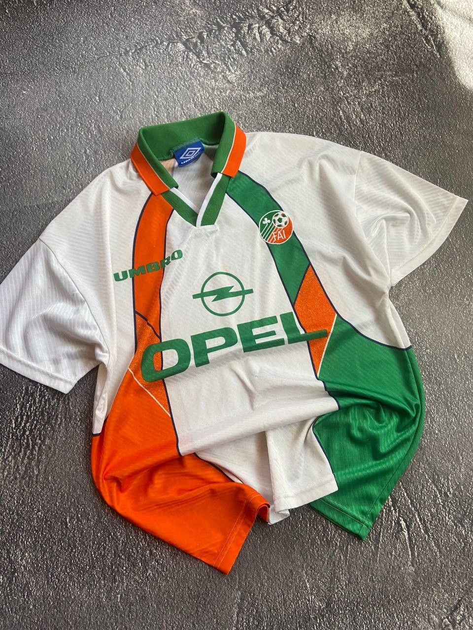 Vintage Umbro Ireland 1994-1996 jersey