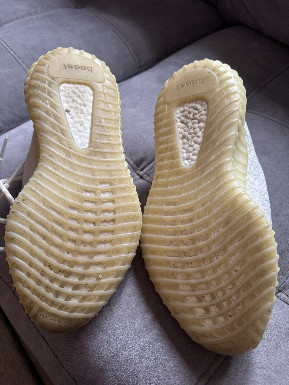 Yeezy YEEZY BOOST CP9366 sz US7.5 see all photos and description Size US 7.5 / EU 40-41 - 11 Thumbnail