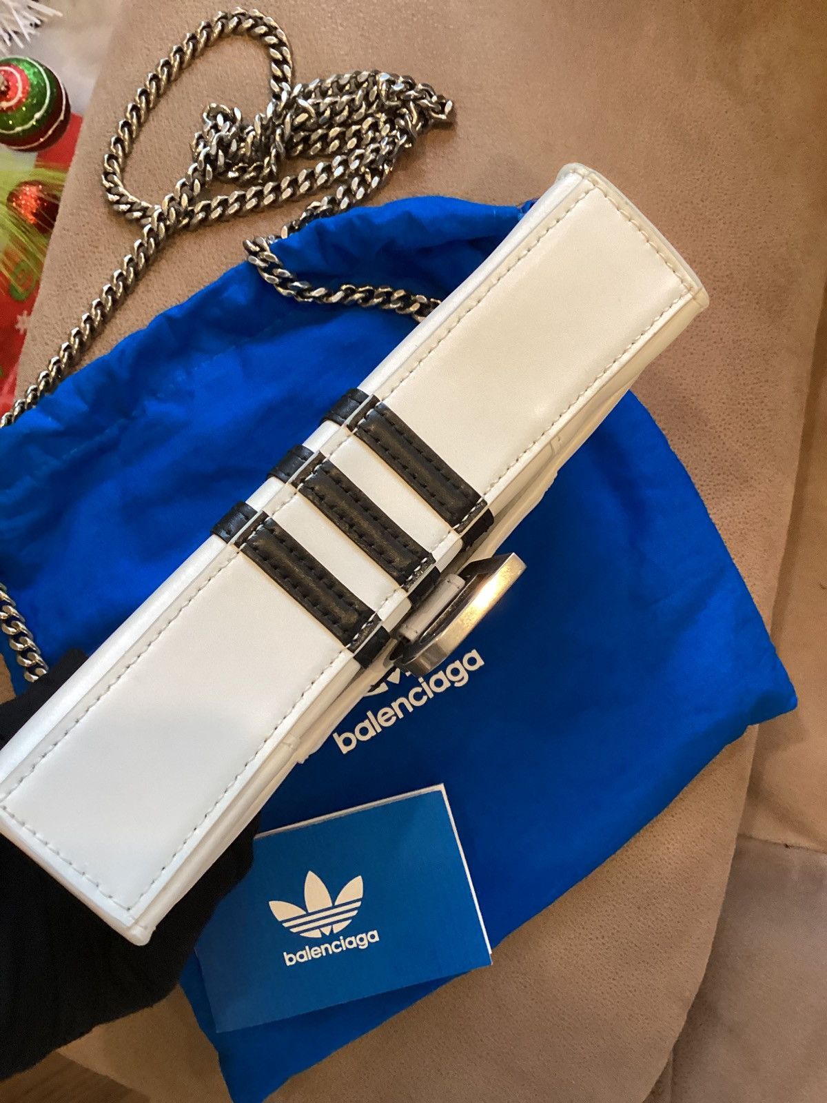 Balenciaga Balenciaga x adidas White Leather Chain Wallet / Mini Bag Size ONE SIZE - 6 Thumbnail