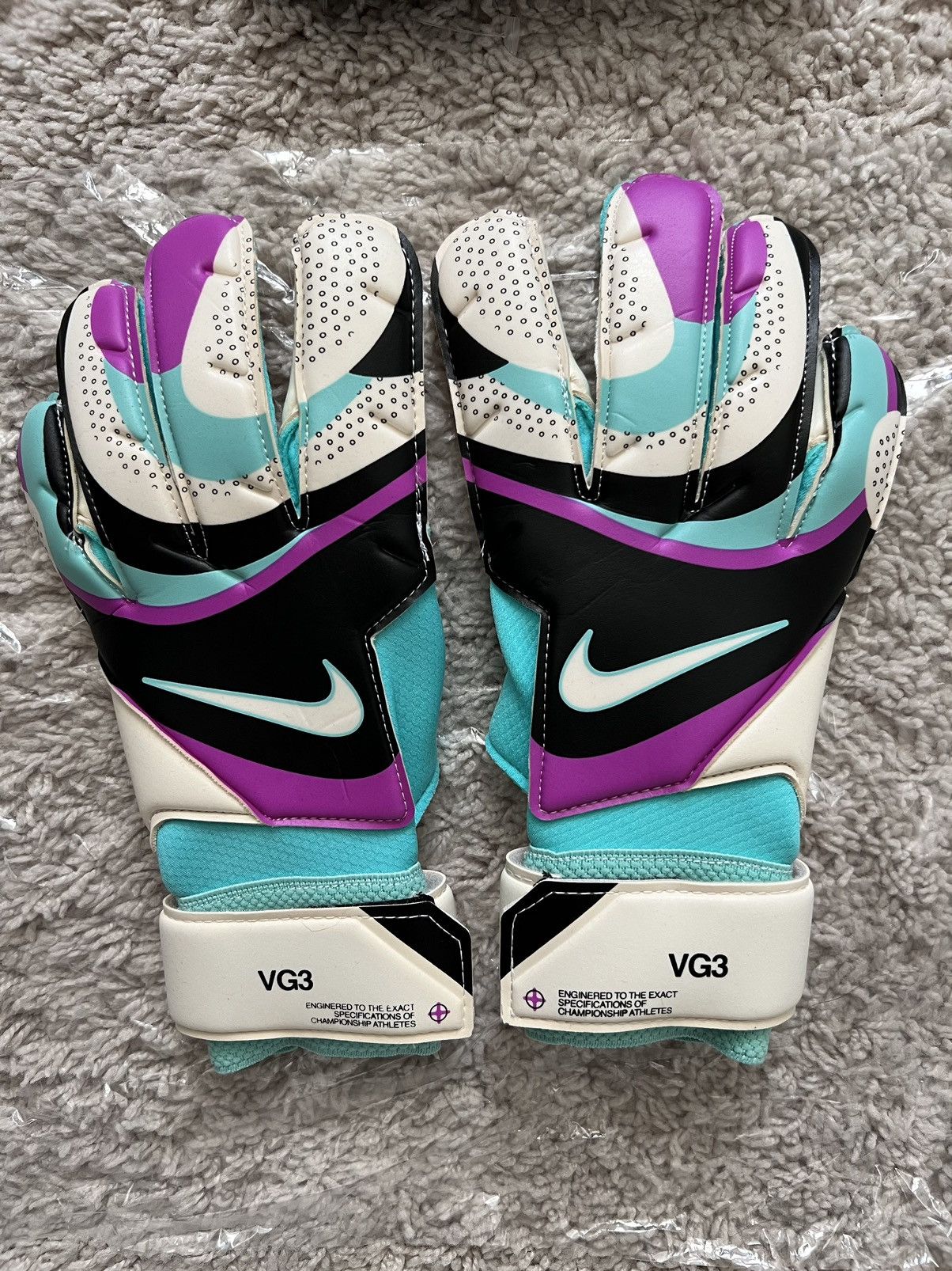Nike Nike GK Vapor Grip 3 ACC Soccer Goalkeeper Gloves Size ONE SIZE - 3 Thumbnail