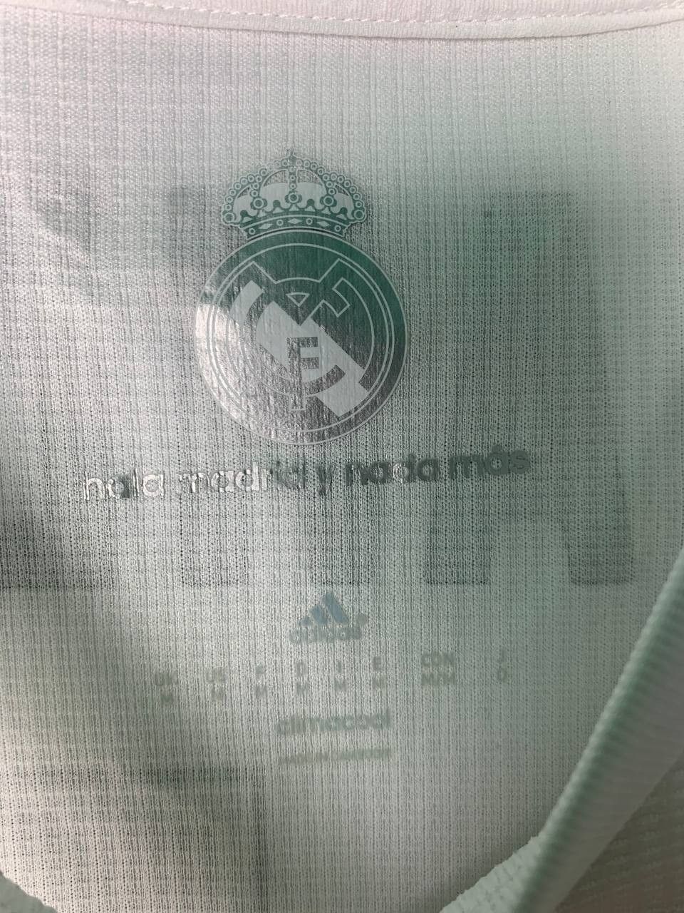 Adidas REAL MADRID 2015 2016 HOME FOOTBALL SHIRT SOCCER JERSEY Size US M / EU 48-50 / 2 - 5 Thumbnail