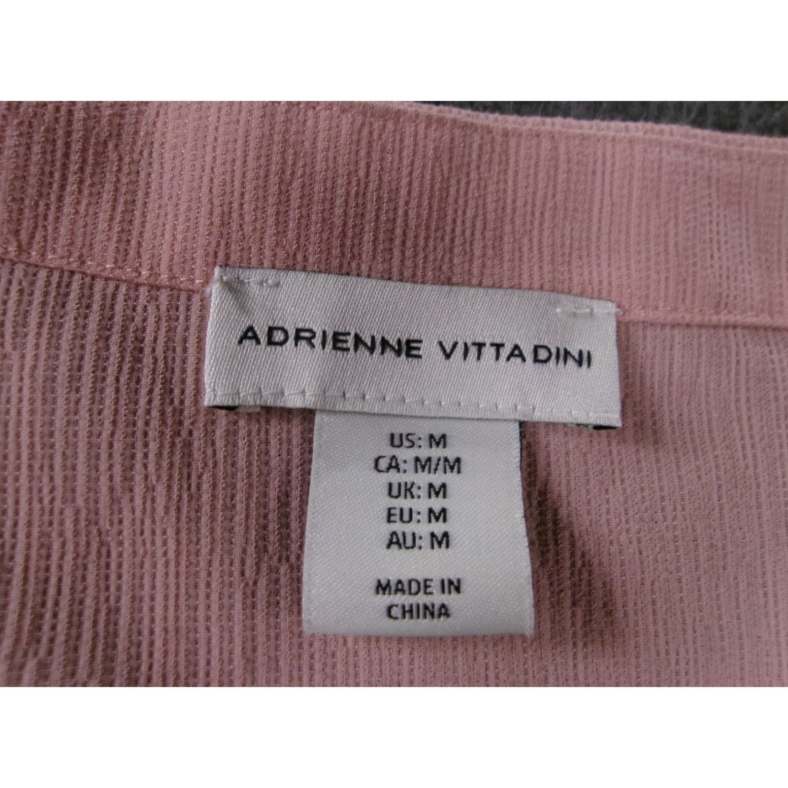 Vintage Adrienne Vittadini Top Pink Womens M Short Sleeve Scoop Neck Textured Blouse Size M / US 6-8 / IT 42-44 - 6 Thumbnail