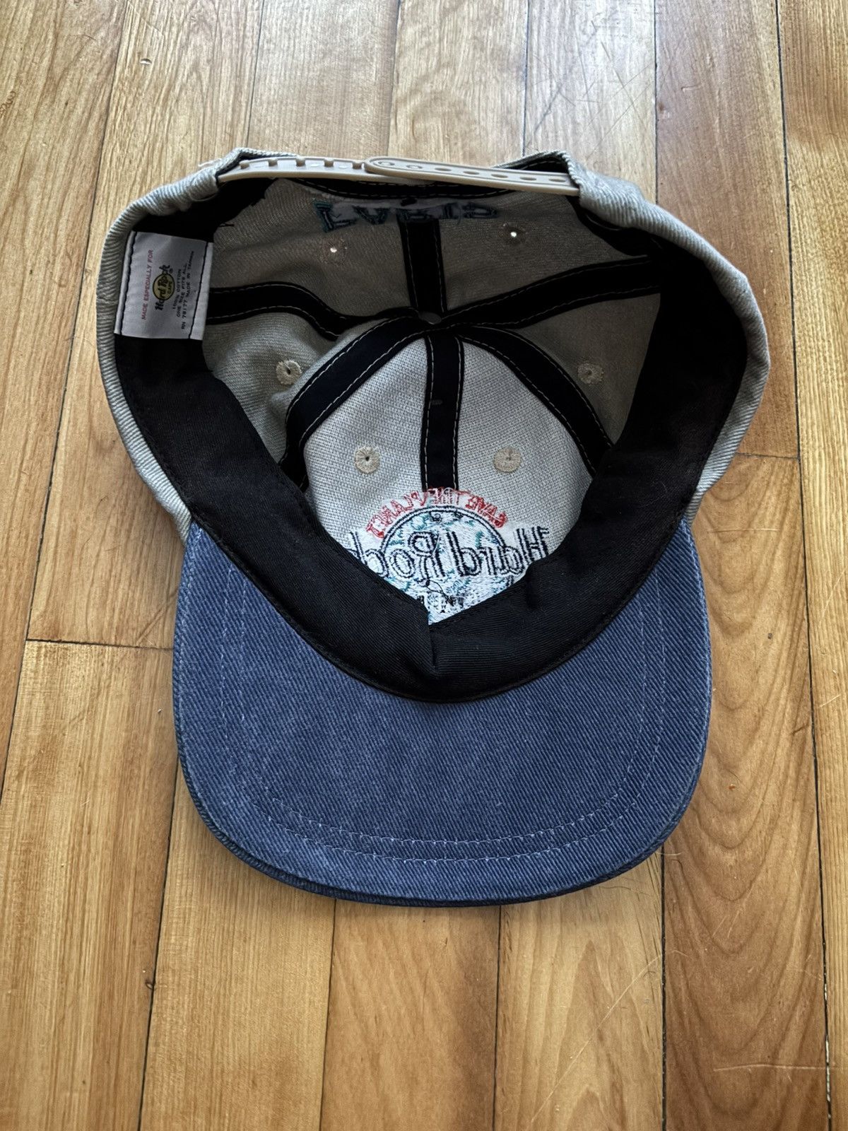 Hard Rock Cafe Vintage Hard Rock Cafe Paris Hat Size ONE SIZE - 3 Thumbnail
