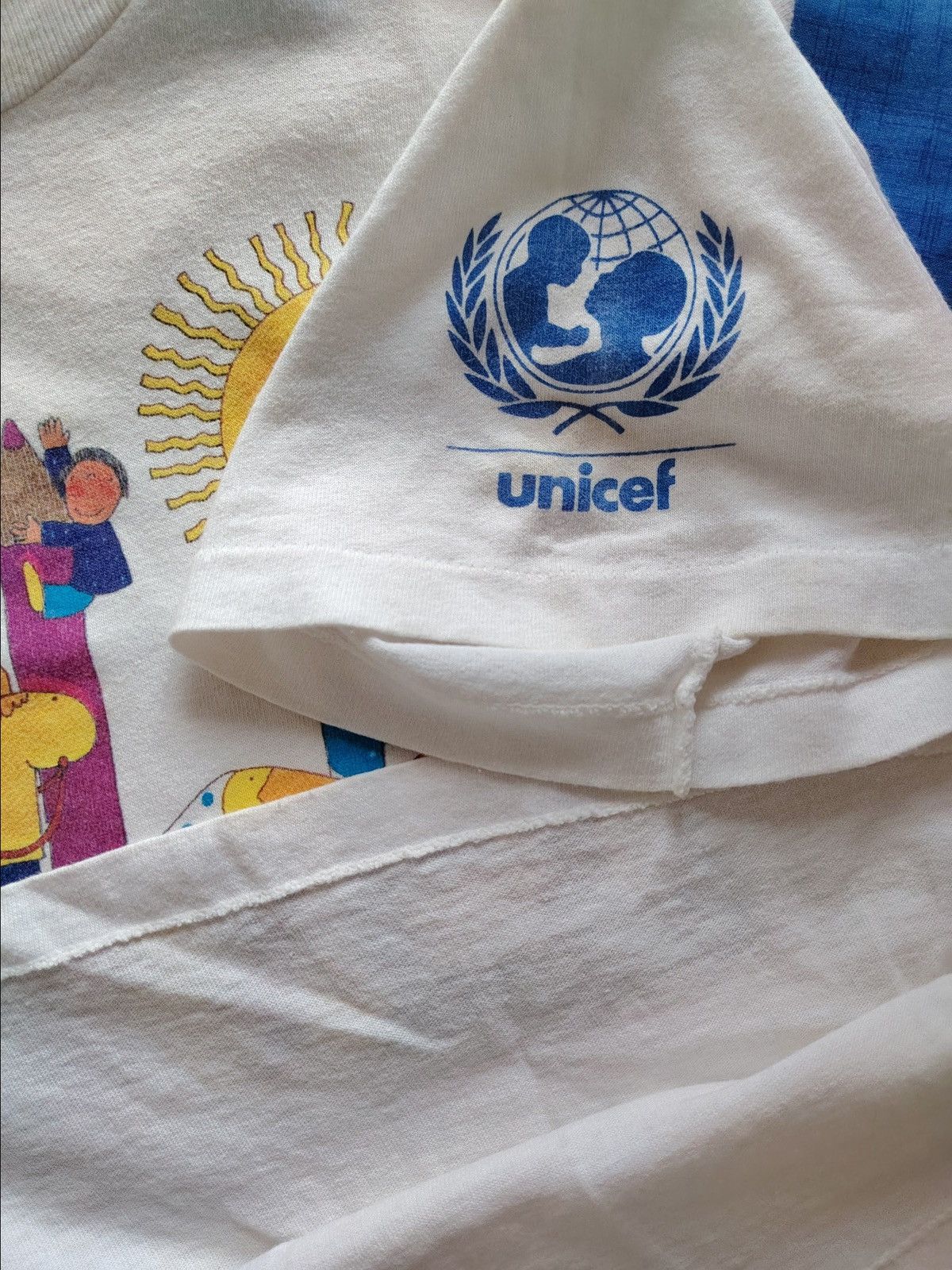 Other Vintage 90’s UNICEF Tee Size US L / EU 52-54 / 3 - 4 Thumbnail