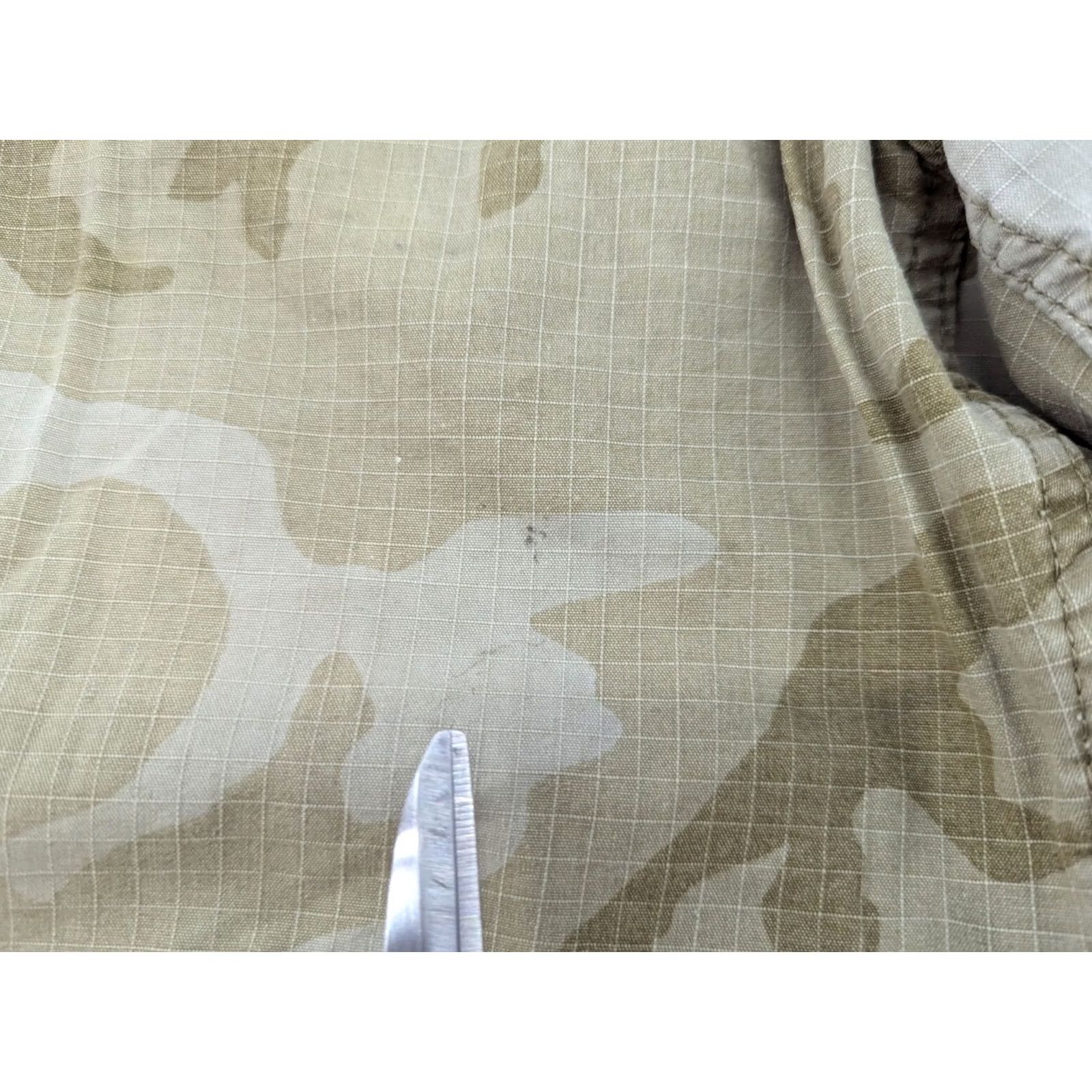 Carhartt VINTAGE Carhartt Cargo Pants Mens 39x 29.5 Camouflage Outdoor Pants Mens Carhartt Cargo Camouflage Outdoor Mens Size US 31 - 7 Thumbnail