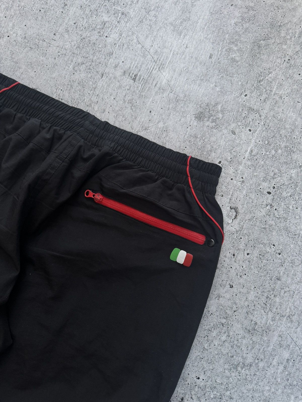 Ferrari × Puma Puma Ferrari Streetwear Trackpants Vintage Joggers Black M Size US 34 / EU 50 - 6 Thumbnail