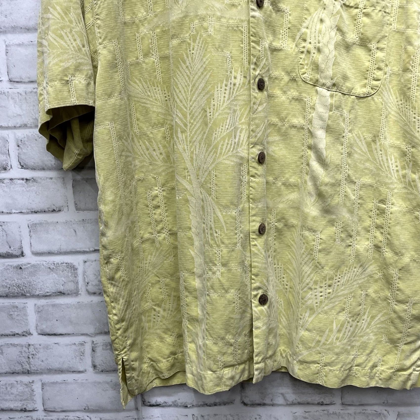 Tommy Bahama Tommy Bahama Silk Hawaiian Shirt Mens M Yellow Button-Up Short Sleeve 100% Silk Hawaii Size US M / EU 48-50 / 2 - 2 Thumbnail