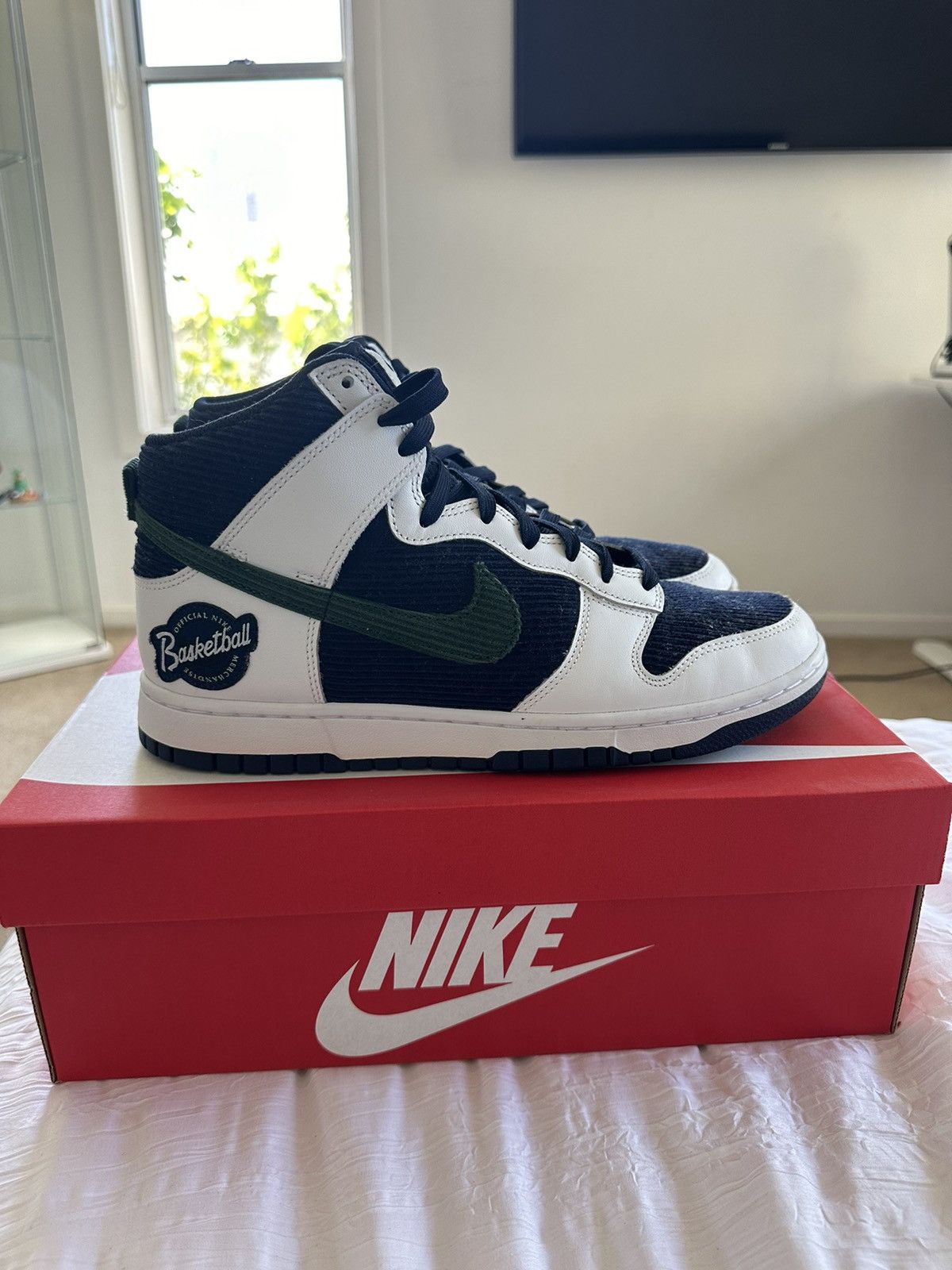 Nike NIKE DUNK HI PRM EMB Size US 10 / EU 43 - 1 Thumbnail