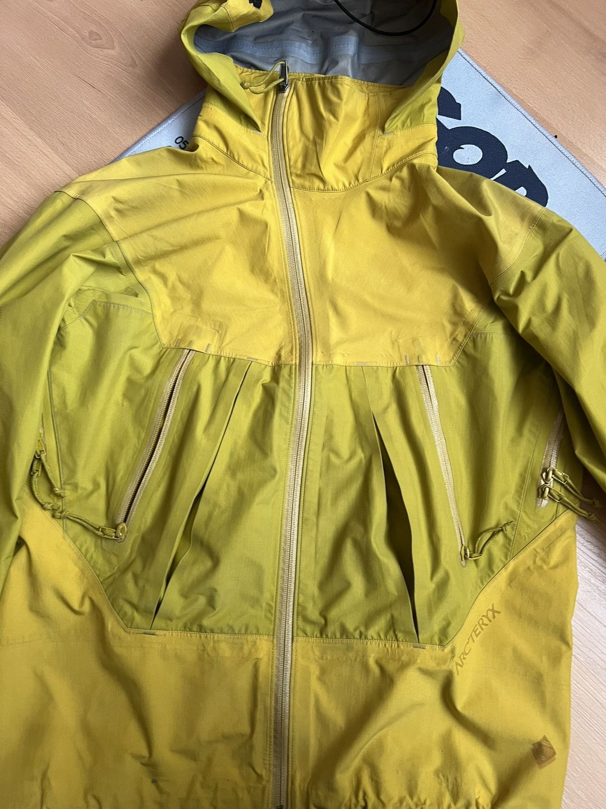 Arc'teryx Arc’teryx Gore-Tex Jacket yellow Size US M / EU 48-50 / 2 - 2 Thumbnail