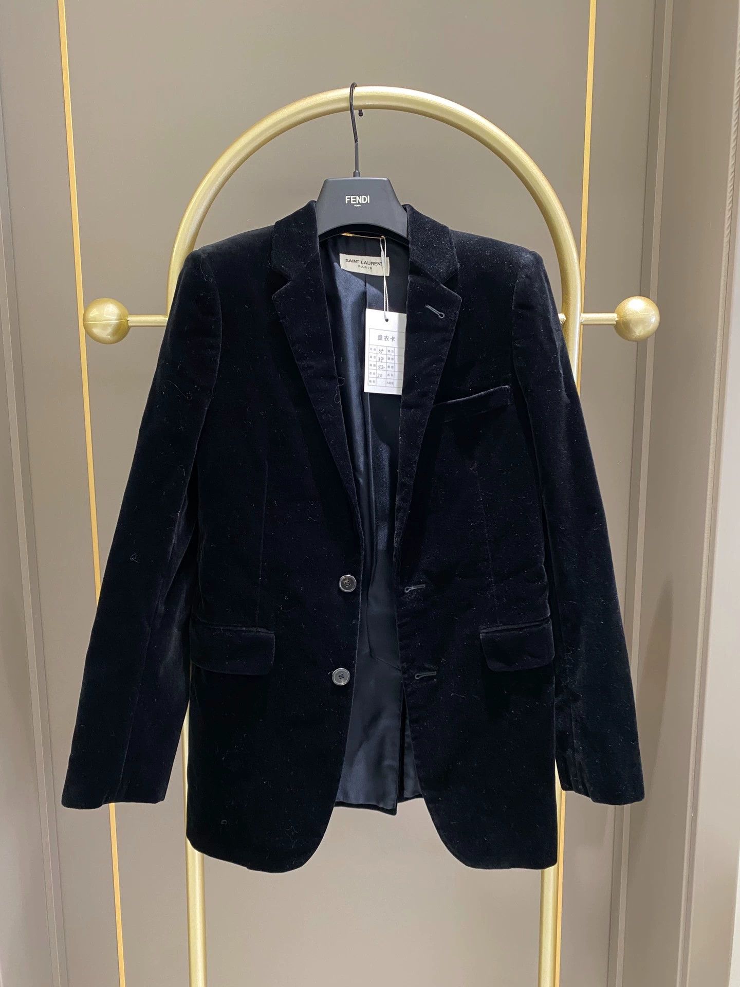 Saint Laurent Paris Saint Laurent Paris Velvet jacket Size US M / EU 48-50 / 2 - 1 Thumbnail
