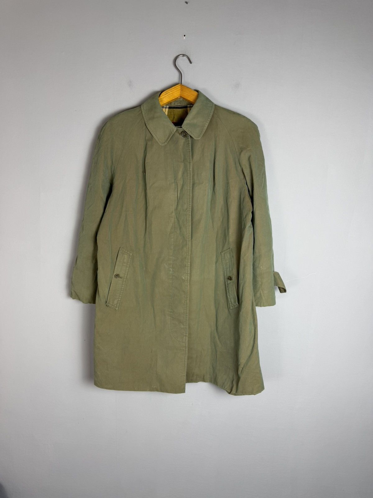 Burberry Vintage 90s Burberrys trench coat jacket Size M / US 6-8 / IT 42-44 - 1 Thumbnail