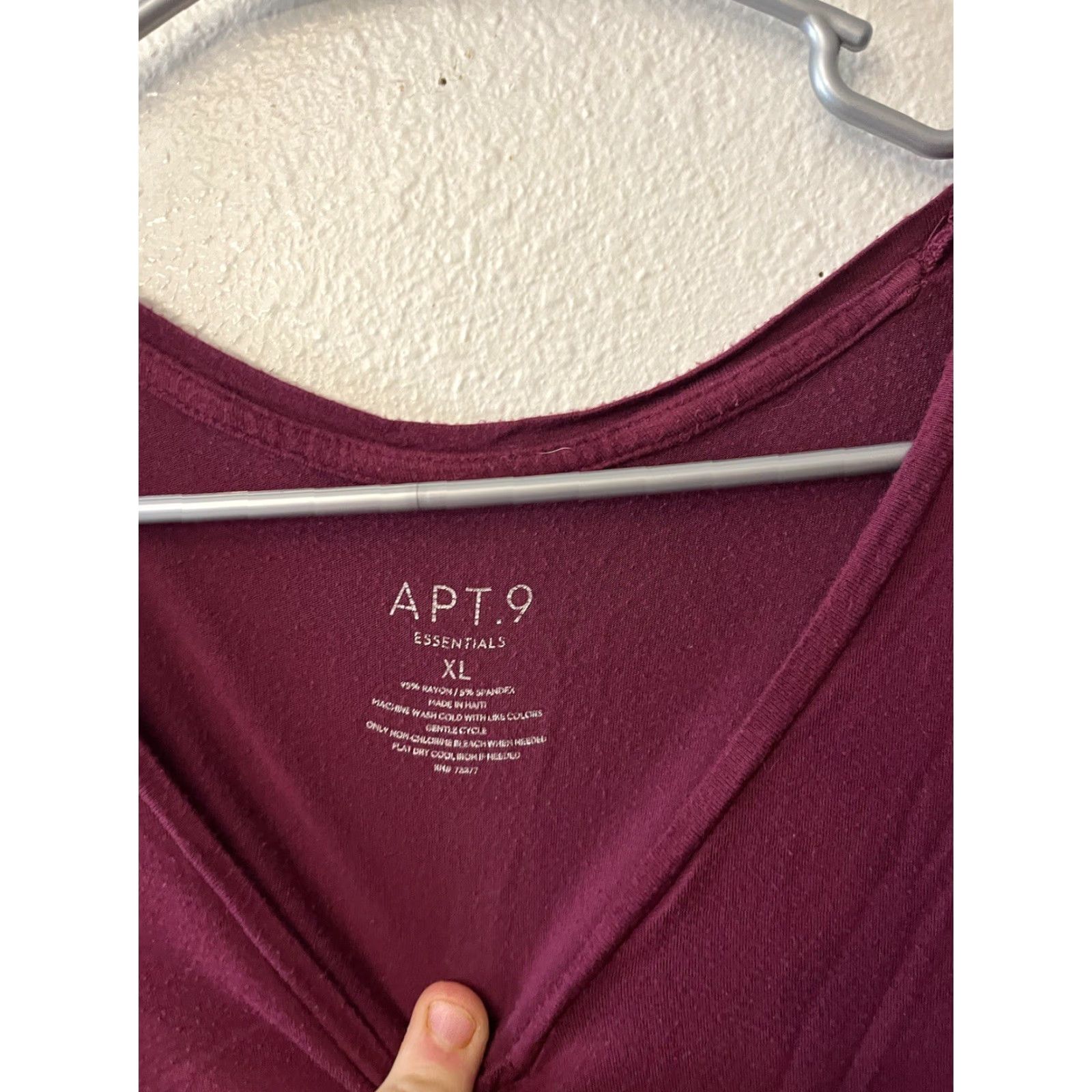 Apt. 9 APt 9 Shirt Womens XL Maroon Modern Essentials V Neck Short Sleeve Stretch Top Size XL / US 12-14 / IT 48-50 - 3 Thumbnail
