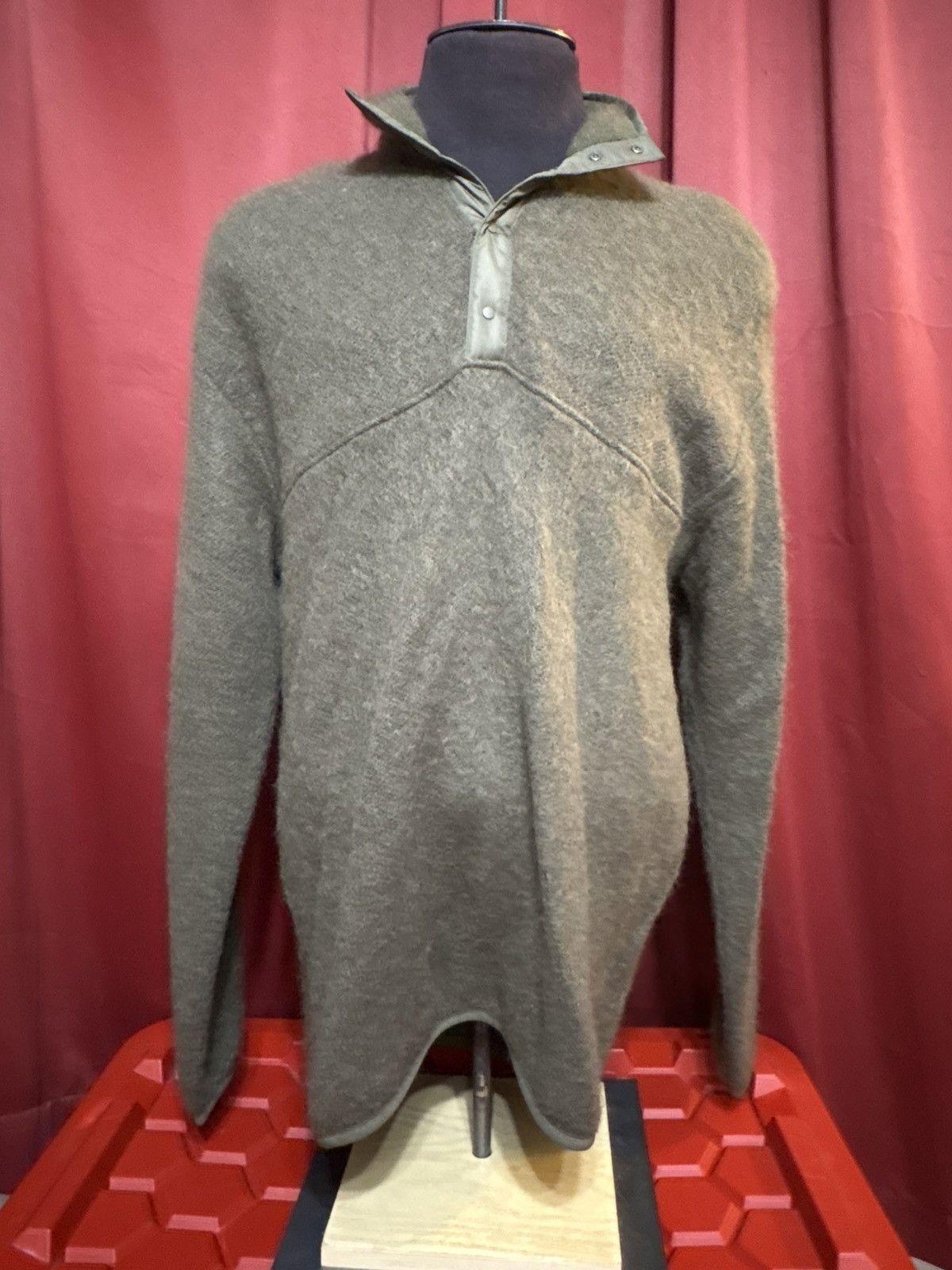 Nanamica Nanamica Mohair Pullover Fleece Olive Green Size US L / EU 52-54 / 3 - 1 Thumbnail