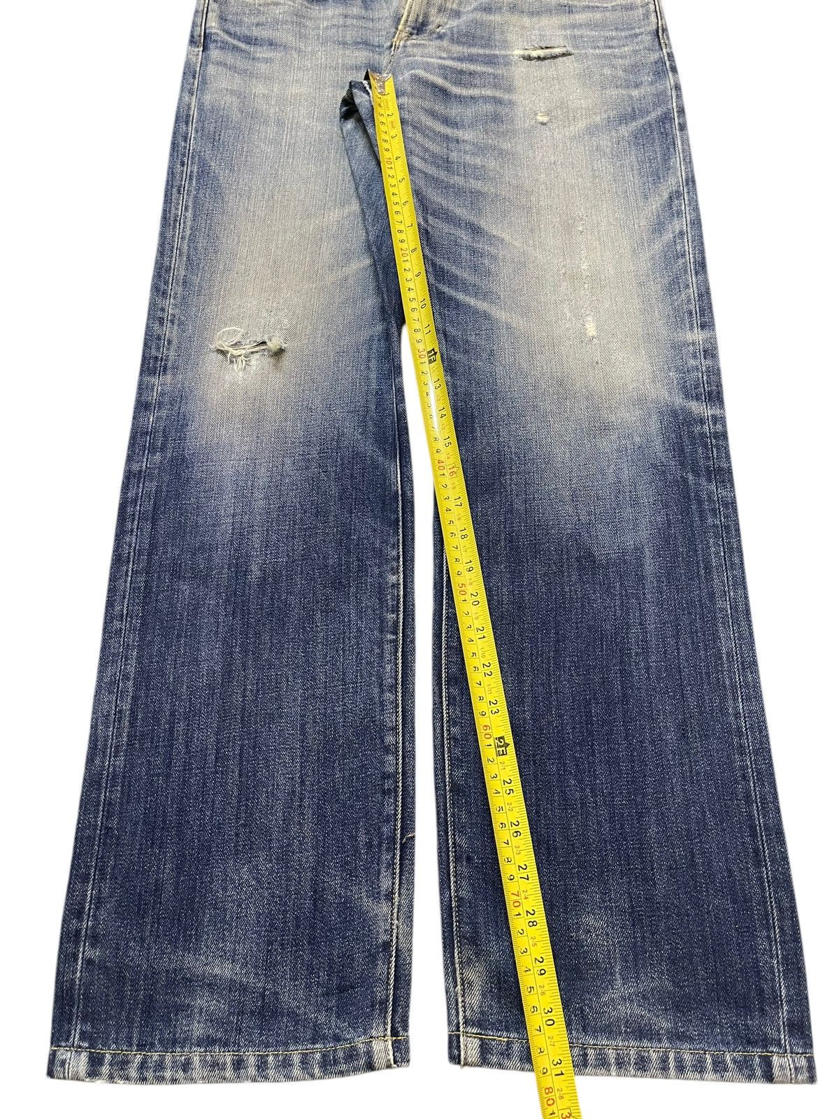 Uniqlo Vintage Japanese Uniqlo Faded Wash Distress Style Loose Jean Size US 34 / EU 50 - 13 Thumbnail