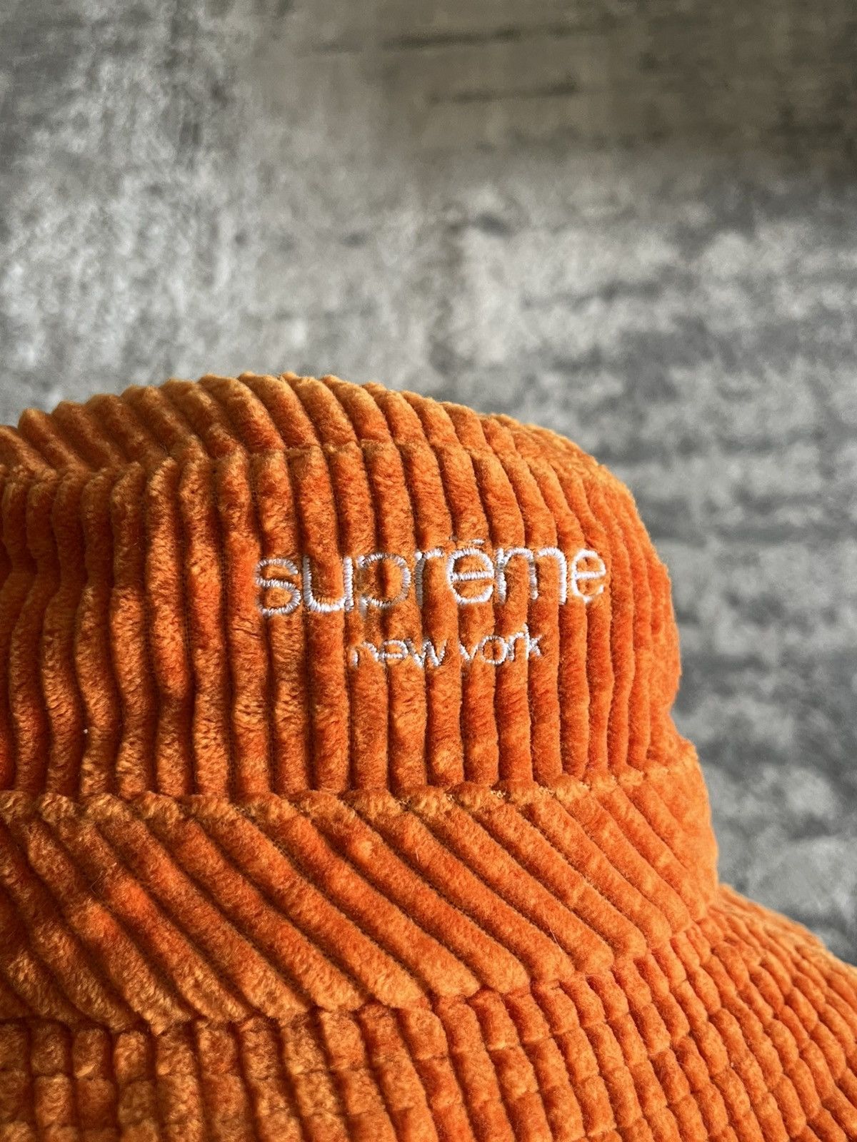 Supreme Supreme New York Orange Hat Size ONE SIZE - 2 Thumbnail