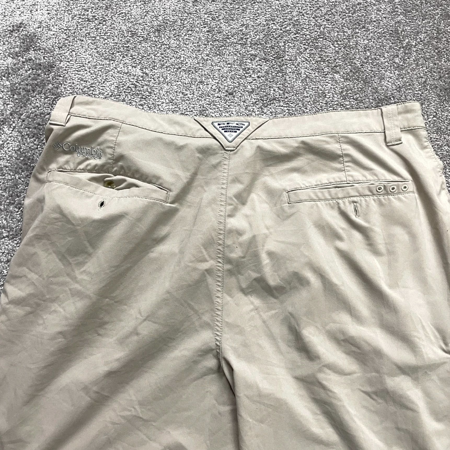 Vintage Columbia PFG Omni Shield Shorts 40x9 Beige Stretch Active Outdoor Golf Men Size US 38 / EU 54 - 4 Thumbnail