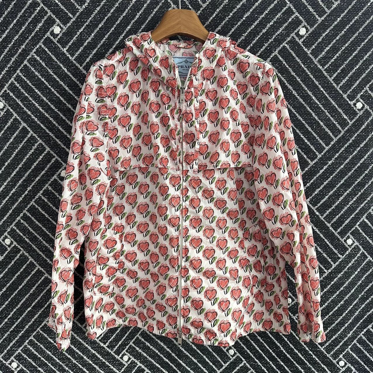 Prada Prada Heart All Over Print Lightweight Jacket 40 Size S / US 4 / IT 40 - 1 Thumbnail