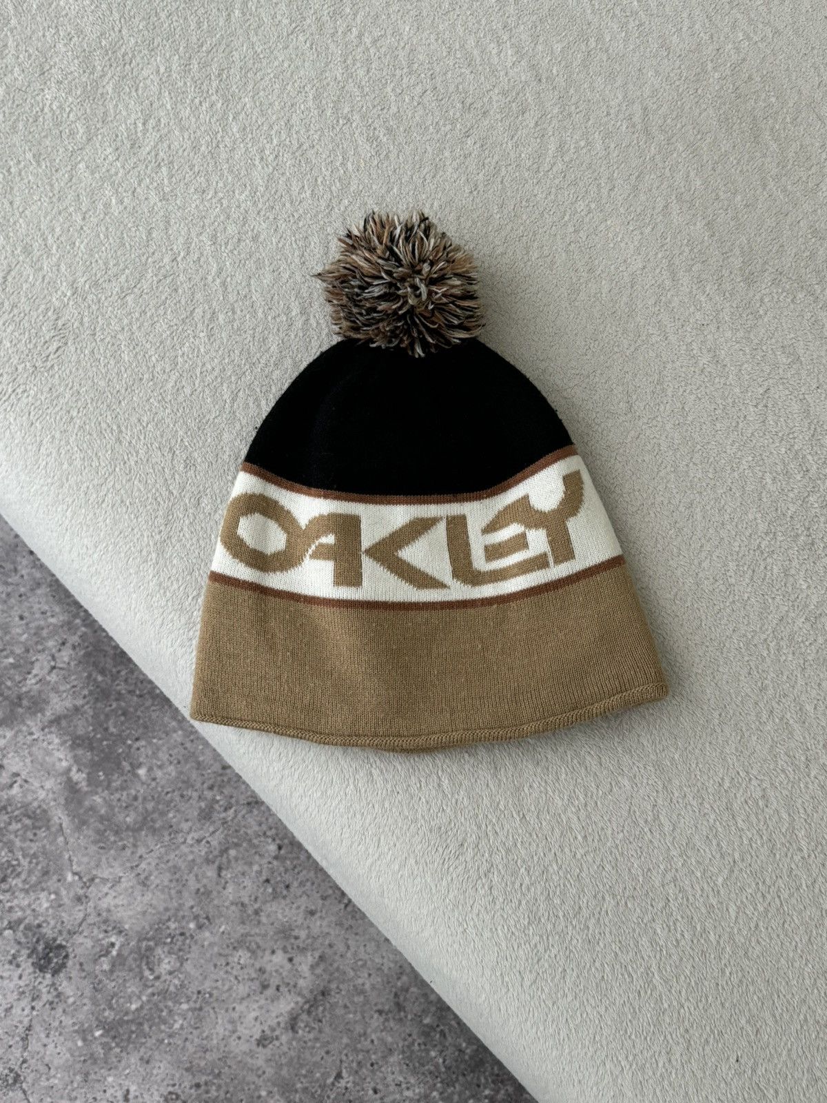 Oakley Vintage Oakley big logo Y2K hat Size ONE SIZE - 4 Thumbnail