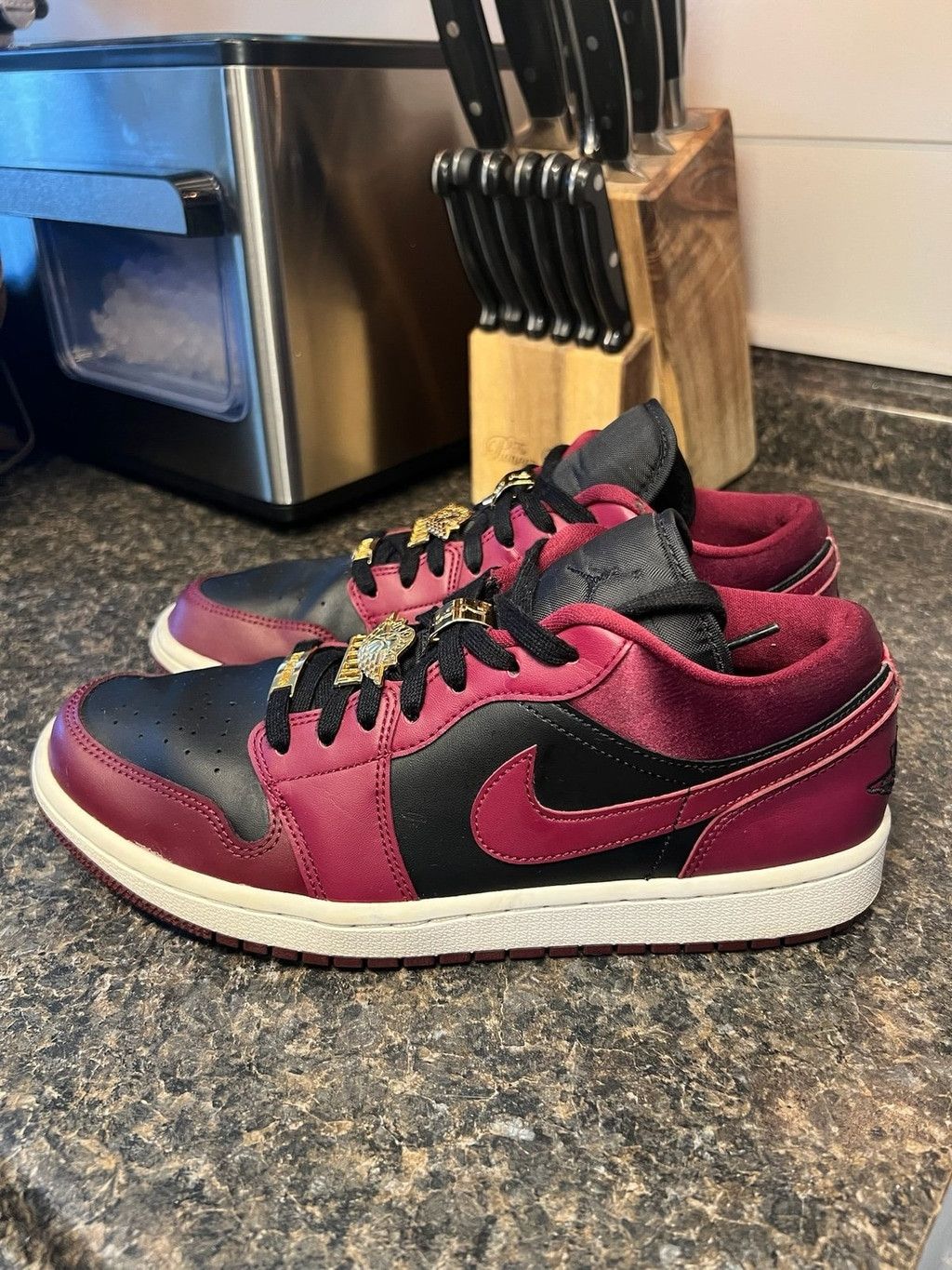 Nike Nike Air Jordan 1 Low SE Dark Beetroot Womans 10.5 Size US 10.5 / IT 40.5 - 6 Thumbnail
