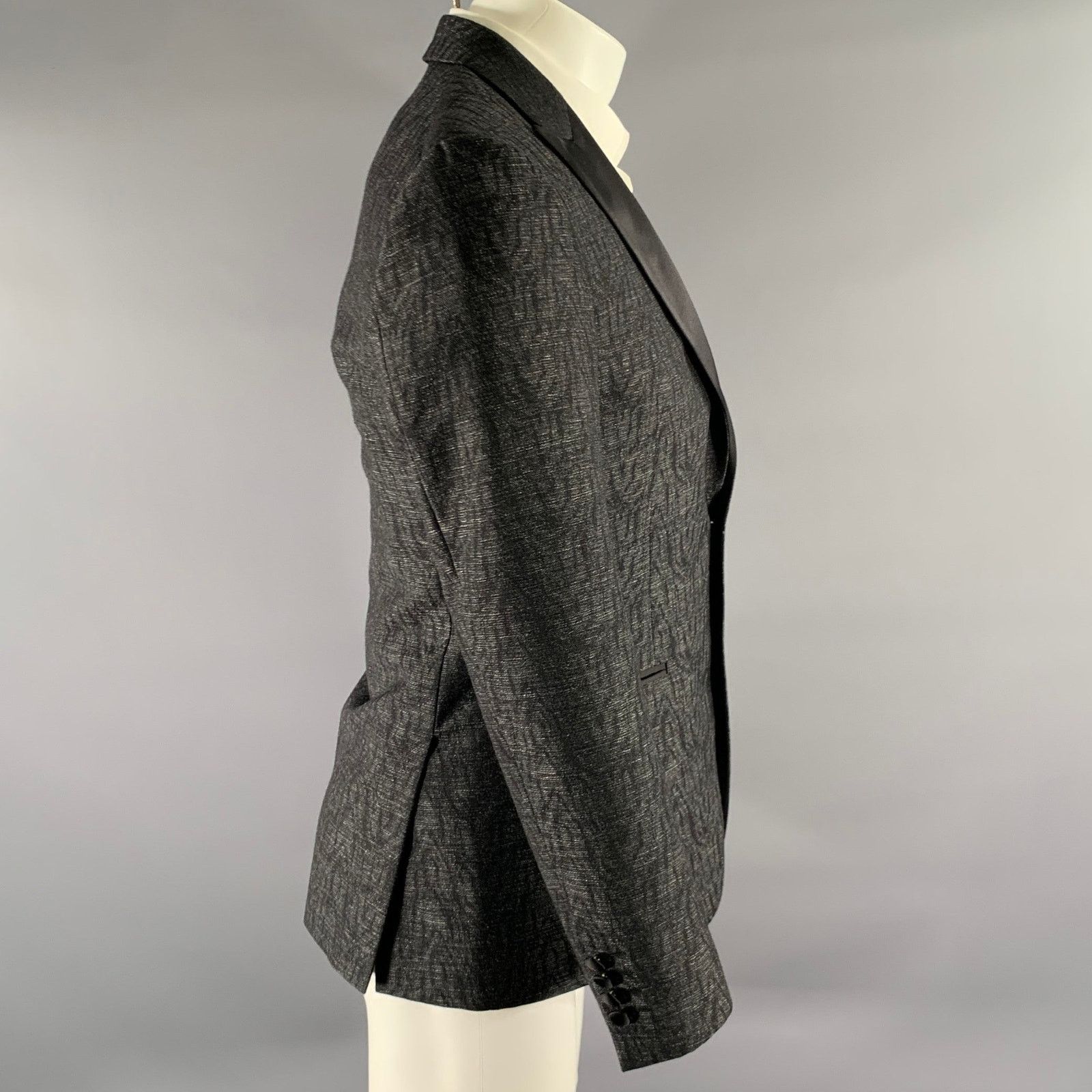 John Varvatos JOHN VARVATOS Size 40 Grey Black Wool Tuxedo Sport Coat Size US M / EU 48-50 / 2 - 3 Thumbnail