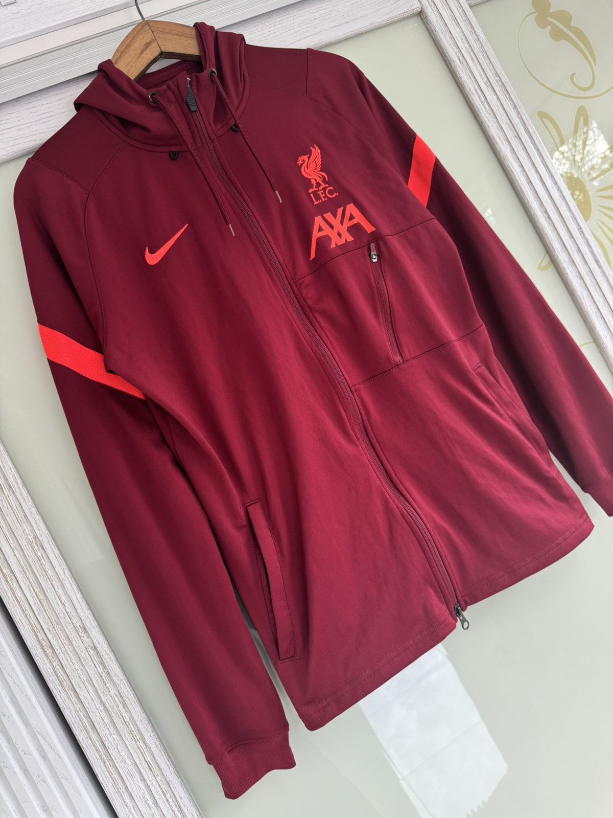 Nike Liverpool 2019-2020 Soccer Hooded Jacket Football Jersey Kit Size US M / EU 48-50 / 2 - 4 Thumbnail