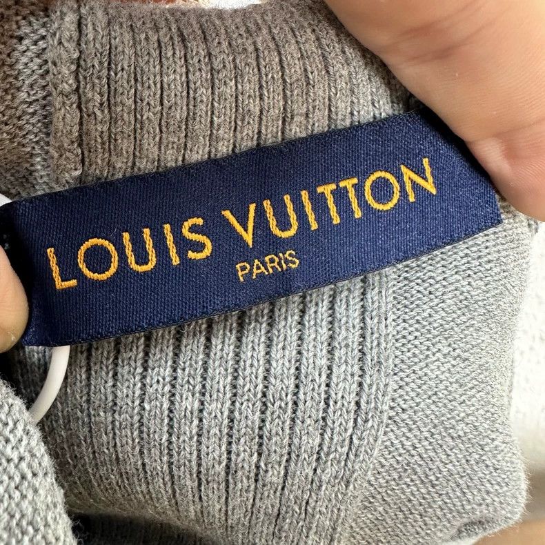 Louis Vuitton Louis Vuitton Flocked LOGO Grey Knit Hoodie Size US M / EU 48-50 / 2 - 3 Thumbnail
