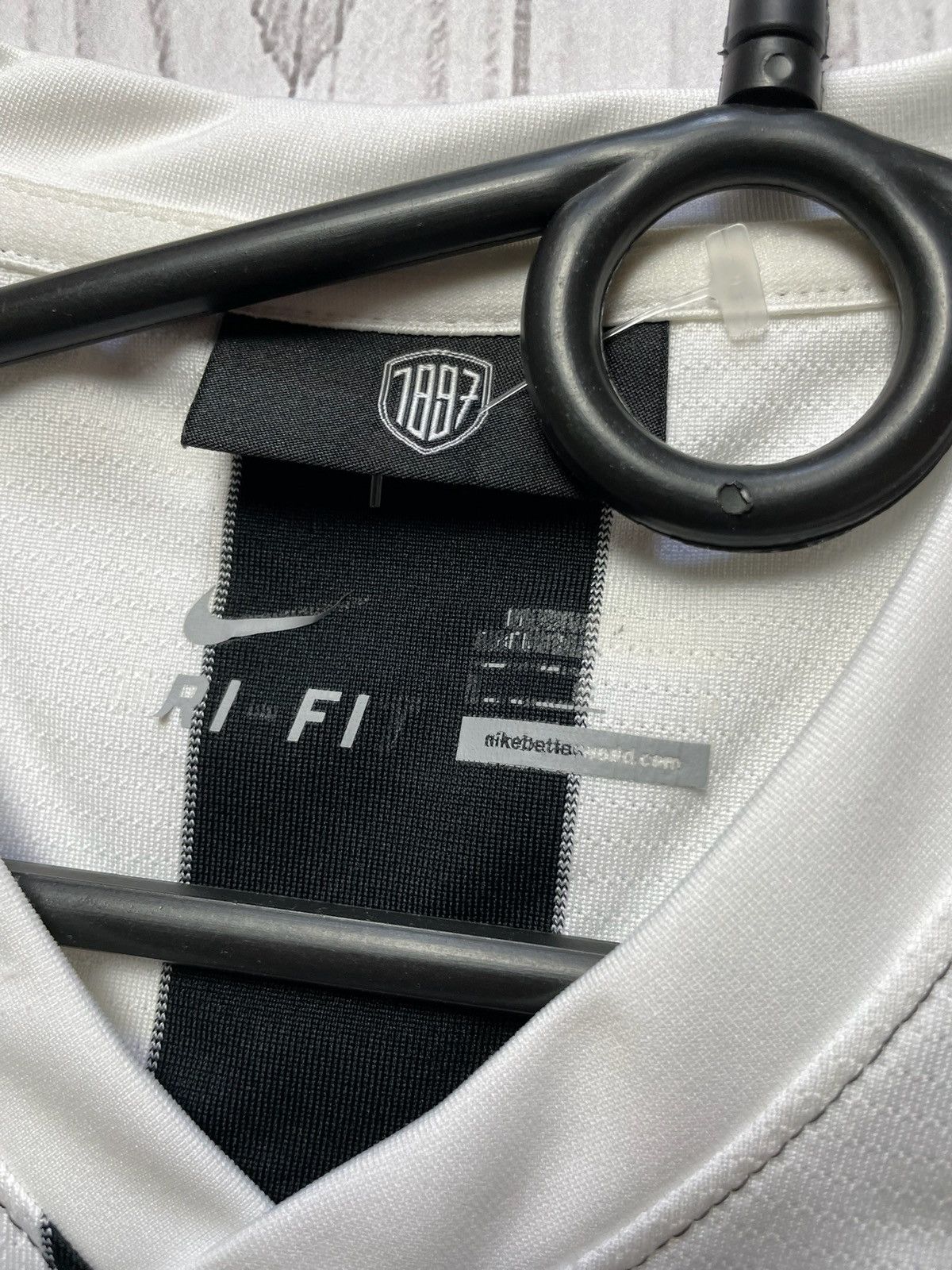 Nike × Vintage Vintage Nike Juventus soccer jersey size L striped Size US L / EU 52-54 / 3 - 4 Thumbnail
