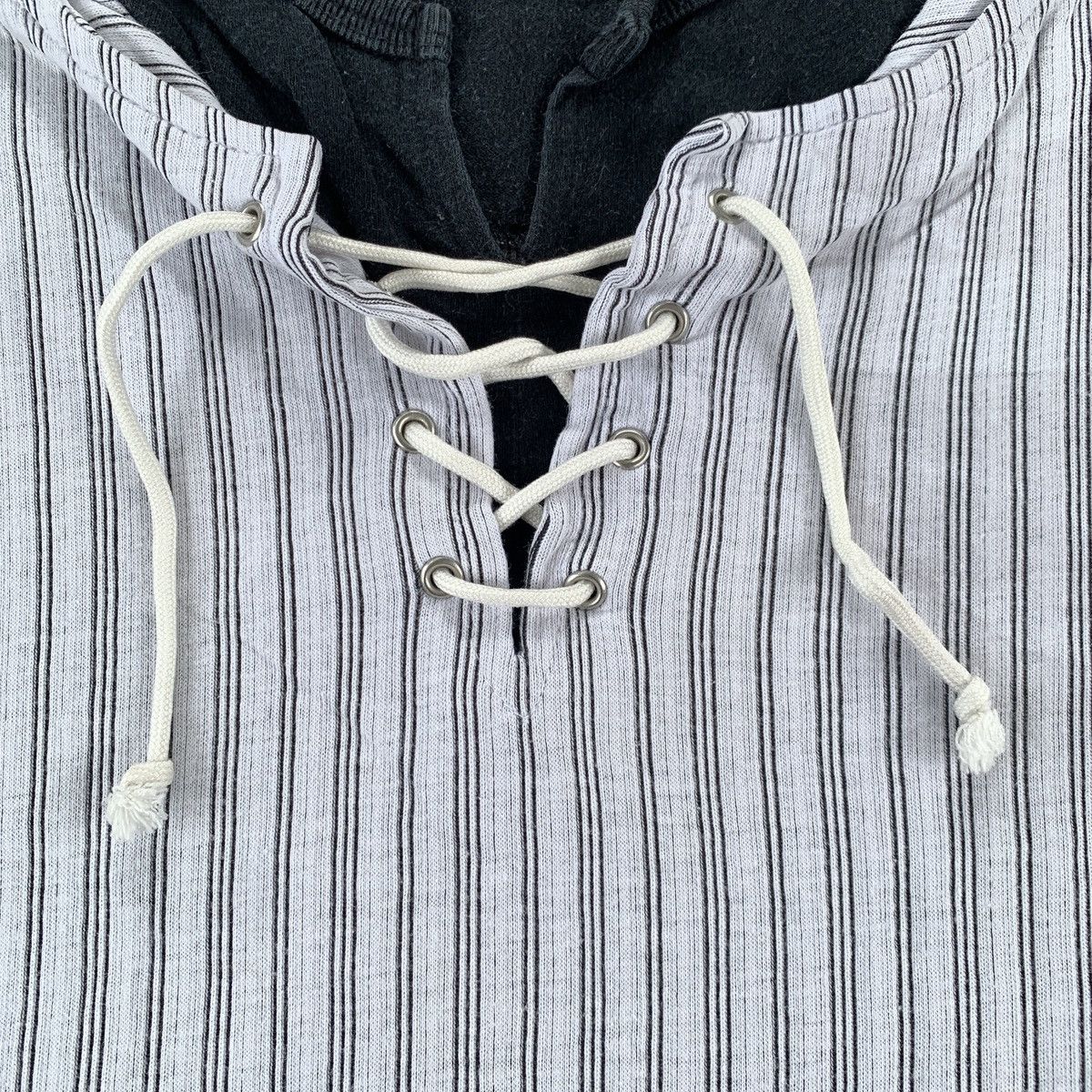 20471120 2000s Nota Bene LGB Ifsixwasnine Laces Stripe Tshirt Size US L / EU 52-54 / 3 - 3 Thumbnail