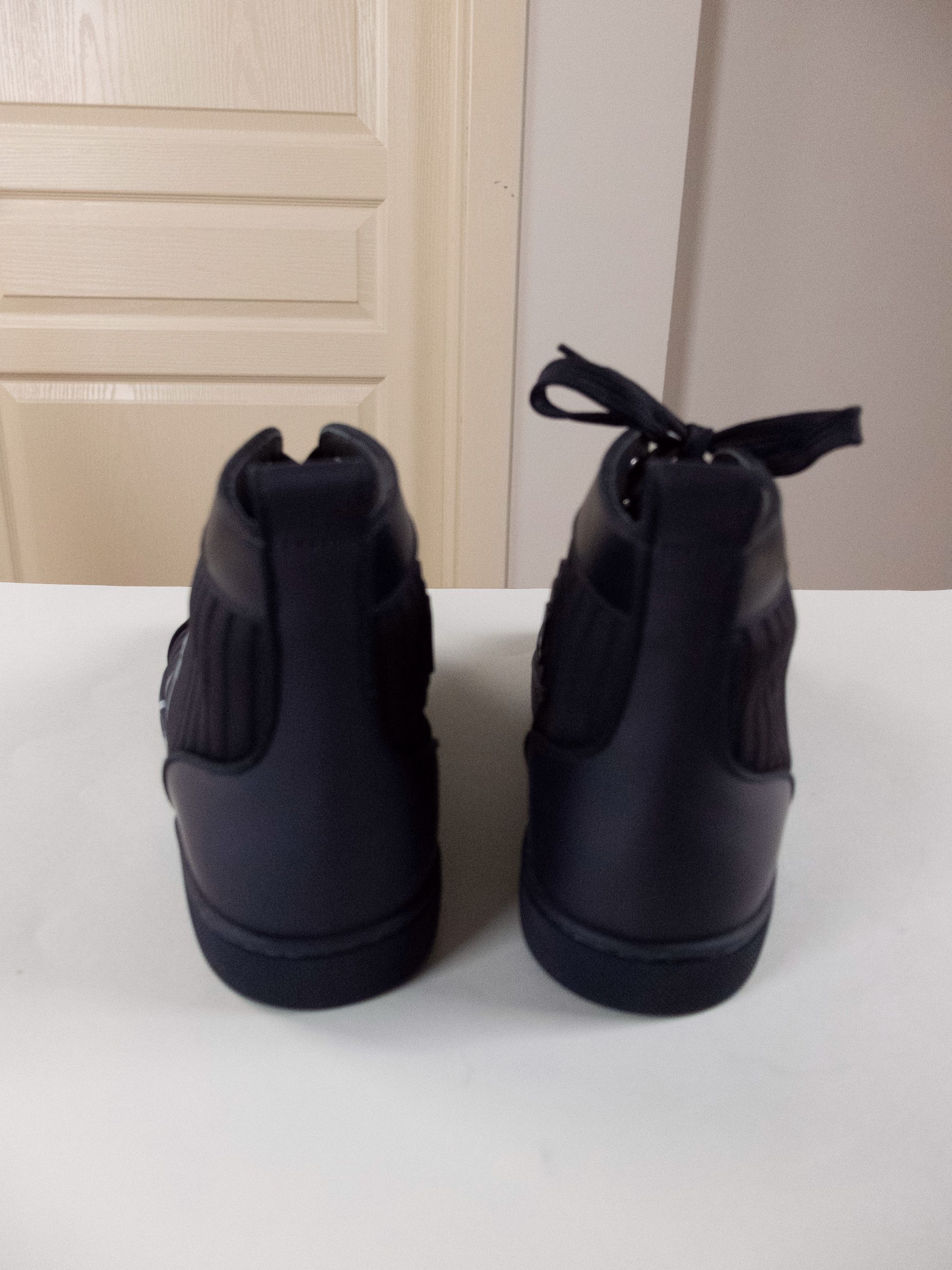 Christian Louboutin CHRISTIAN LOUBOUTIN Louis Varsimax navy black sneakers 8 41 Size US 8 / EU 41 - 6 Thumbnail