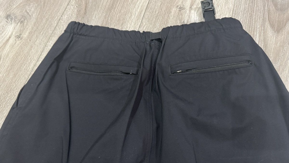 Comme des Garcons Homme Comme des Garcons Homme cropped black nylon pants Size M Size US 32 / EU 48 - 8 Thumbnail