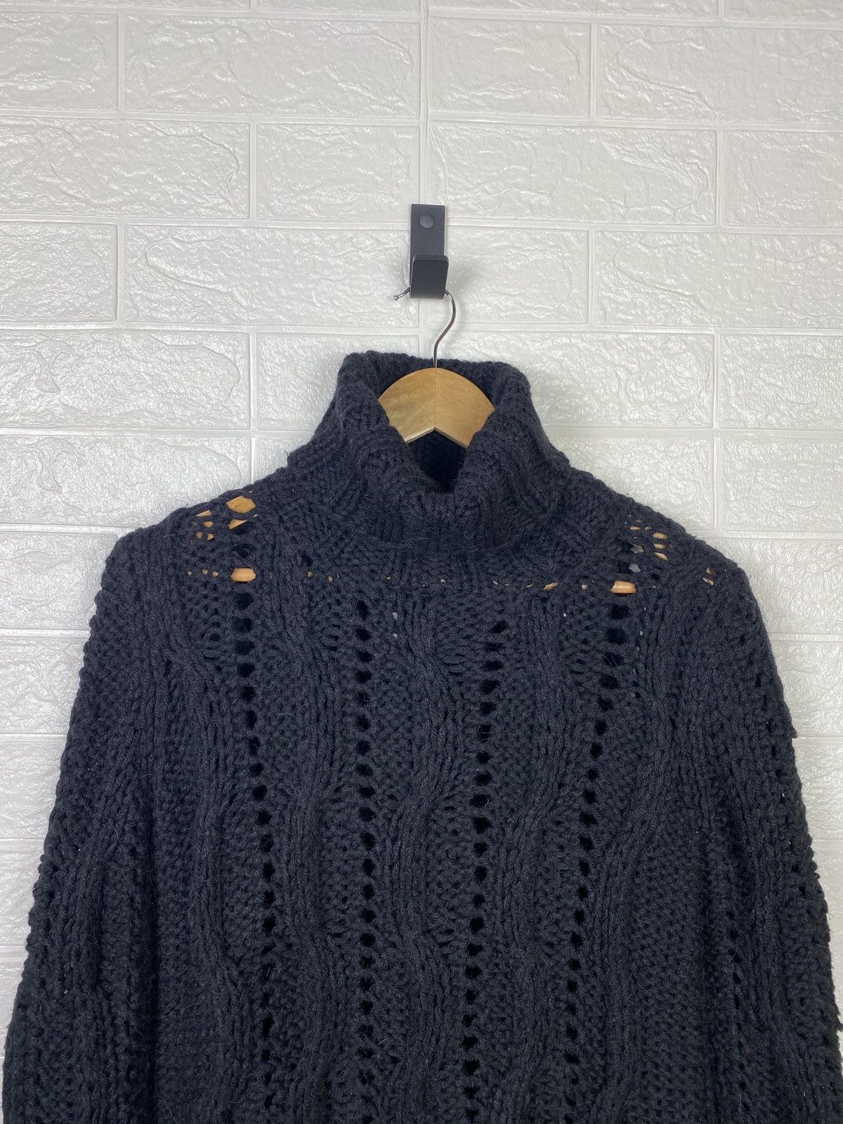 Dolce & Gabbana DOLCE & GABBANA WOOL CABLE KNIT TURTLE NECK SIZE L Size L / US 10 / IT 46 - 3 Thumbnail