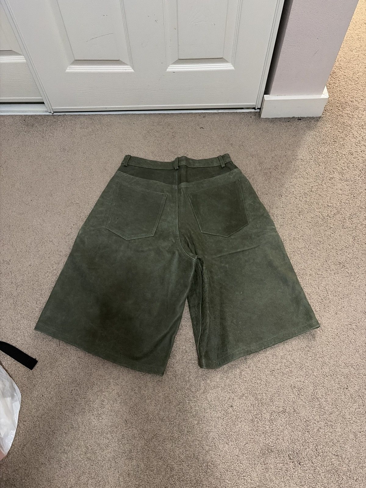 The GV Gallery Raspberry Hills Army Green Shorts Size US 28 / EU 44 - 2 Thumbnail
