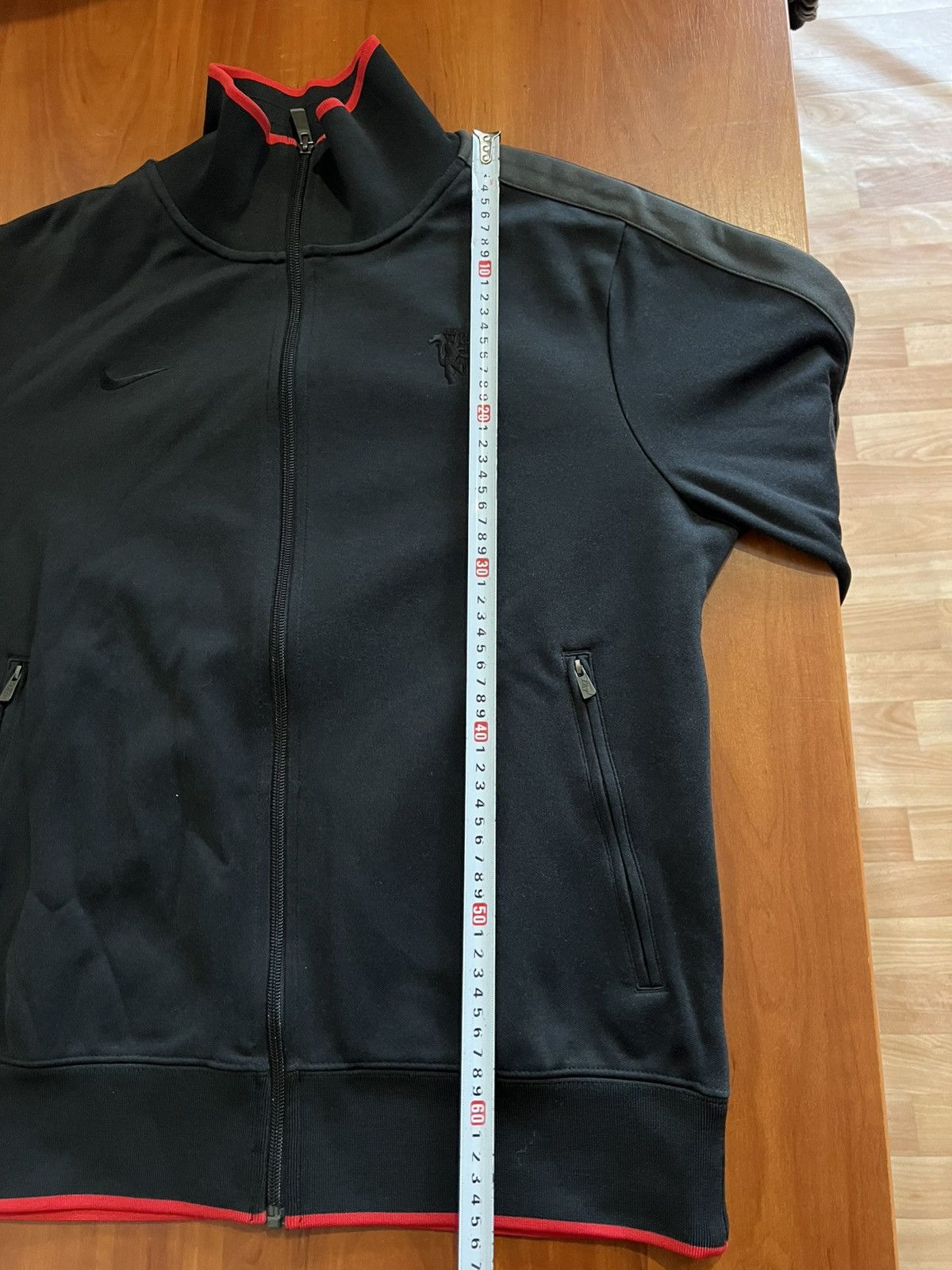 Nike 2010/11 MANCHESTER UNITED TRAINING TRACK ZIP SOCCER JACKET M Size US M / EU 48-50 / 2 - 13 Thumbnail