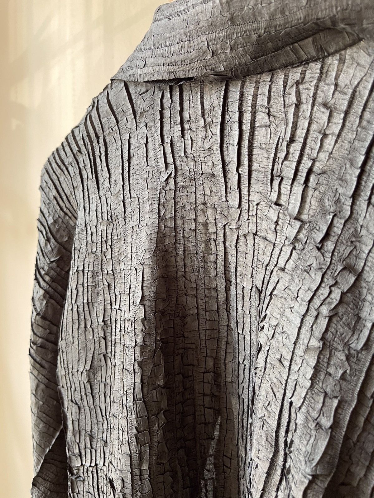 Issey Miyake × Pleats Please Issey Miyake Rare Issey Miyake Wood Skin Style Cardigan Size US M / EU 48-50 / 2 - 9 Thumbnail