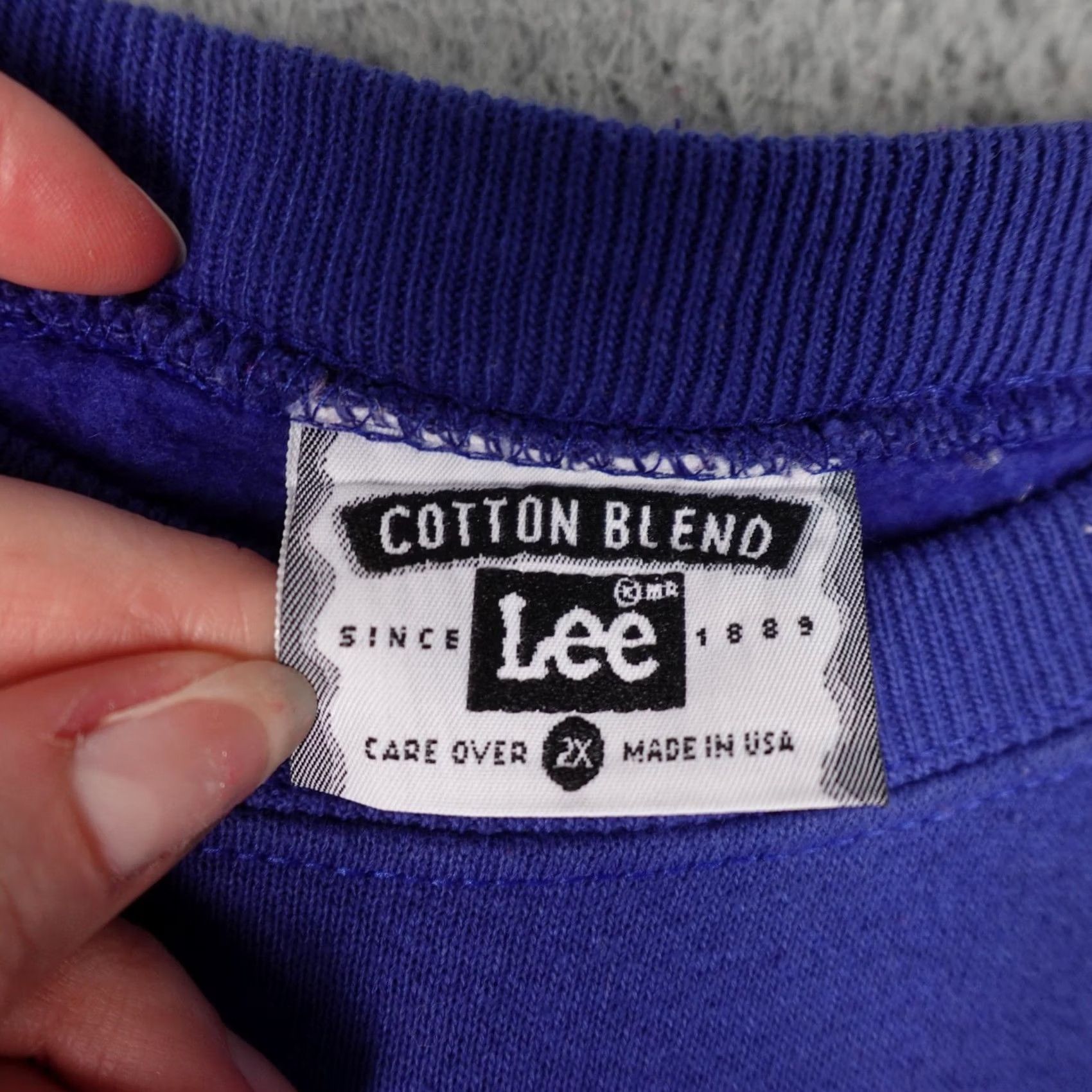 Lee Vintage Lee Sweatshirt Mens 2XL Purple Buffalo Skull Crewneck Graphic USA 90s Size US XXL / EU 58 / 5 - 2 Thumbnail