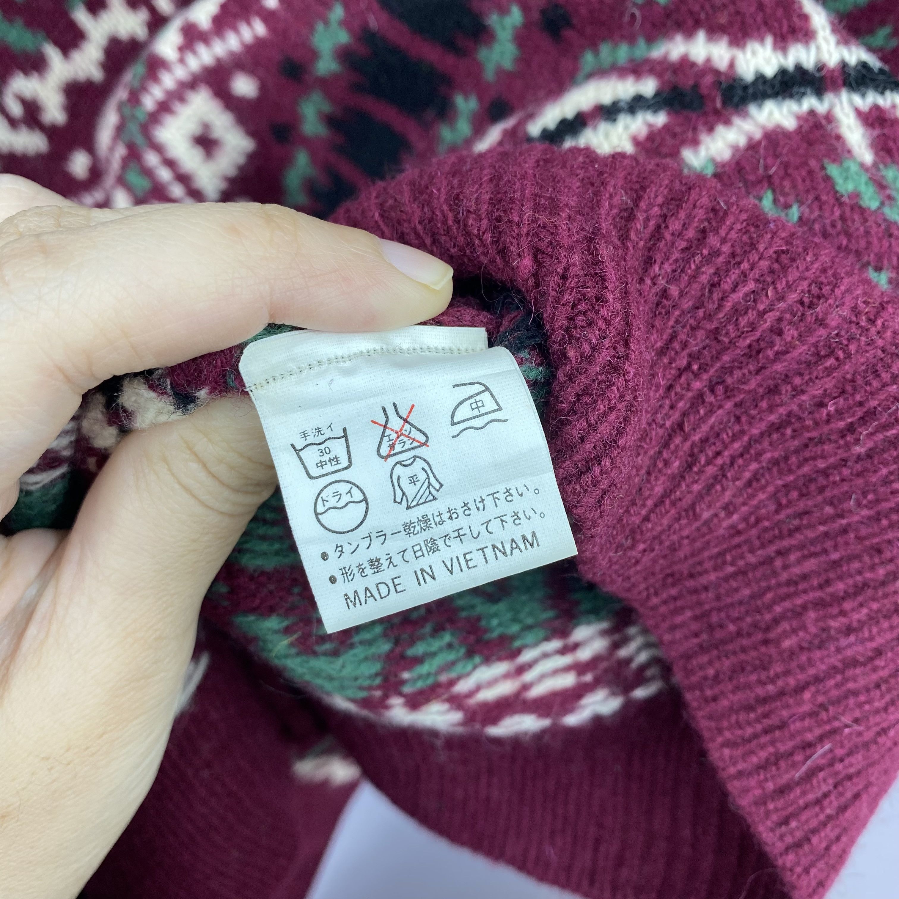 Japanese Brand Vintage North Field Knit Wool Sweater Fair Isle Pullover Size US S / EU 44-46 / 1 - 7 Thumbnail