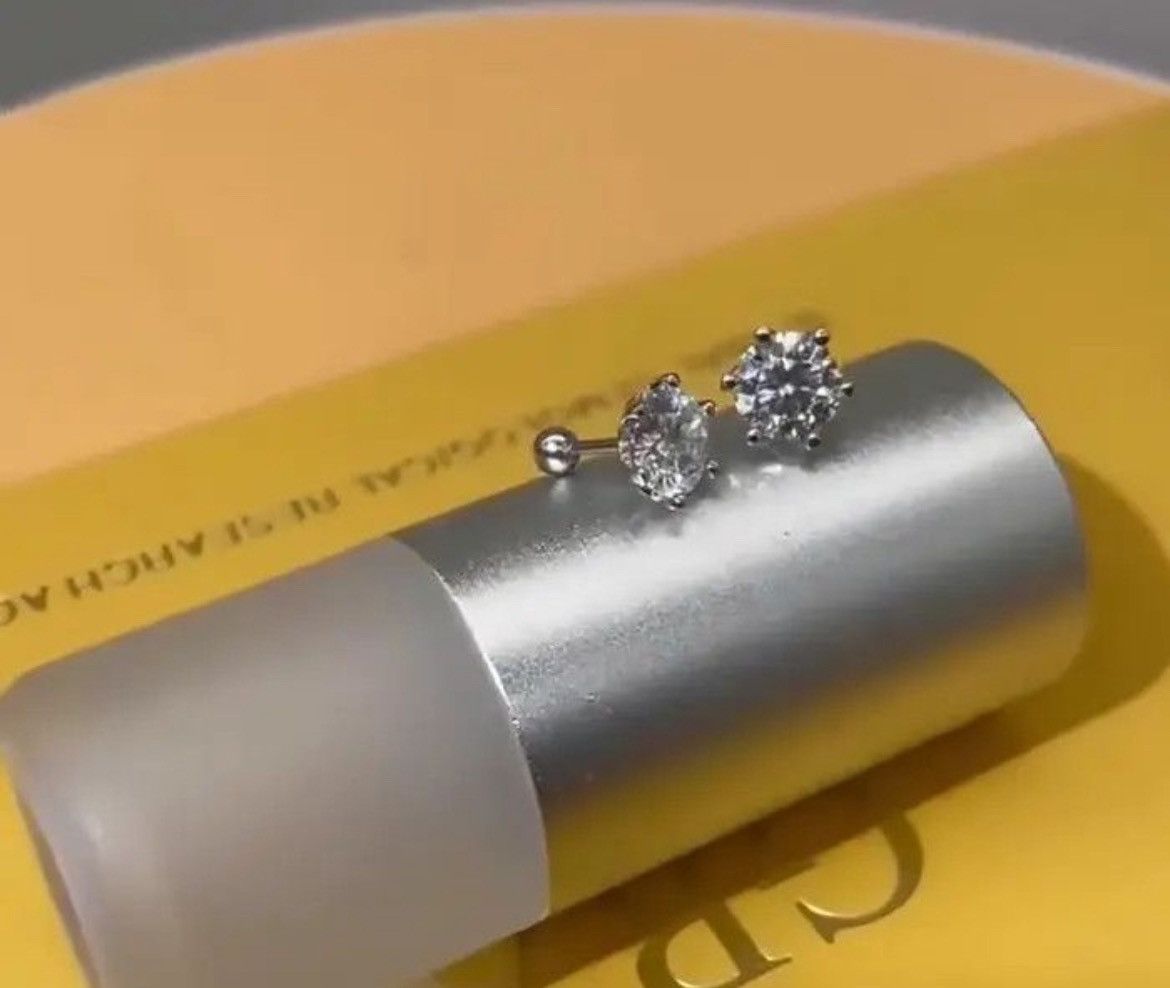 Jewelry Screw Stud Earrings Size ONE SIZE - 3 Thumbnail