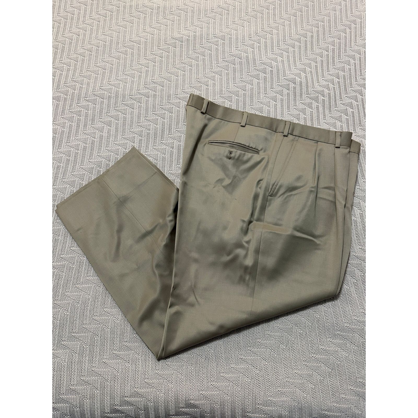 Brooks Brothers Brooks Brothers khaki chino pants size 42 Size US 42 / EU 58 - 1 Thumbnail