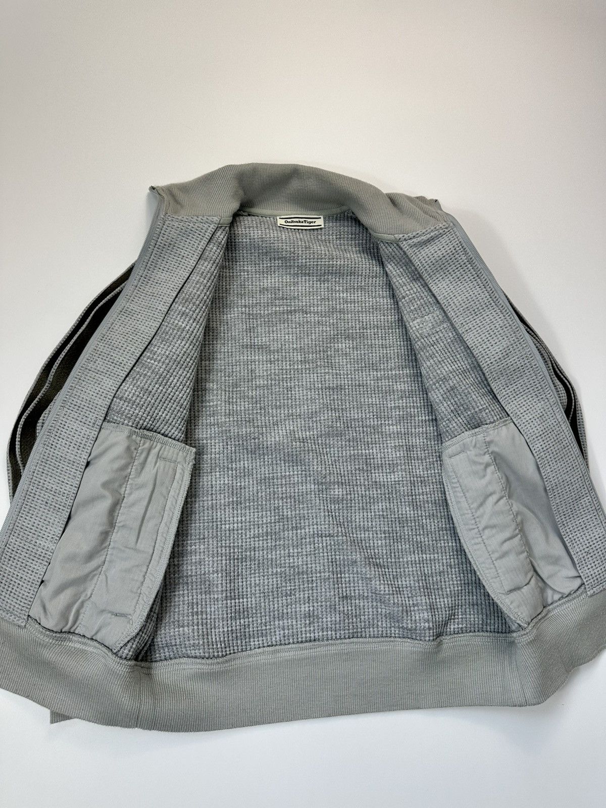 Onitsuka Tiger Onitsuka Tiger Zip Track Jacket Men's Logo Gray Size US S / EU 44-46 / 1 - 9 Thumbnail