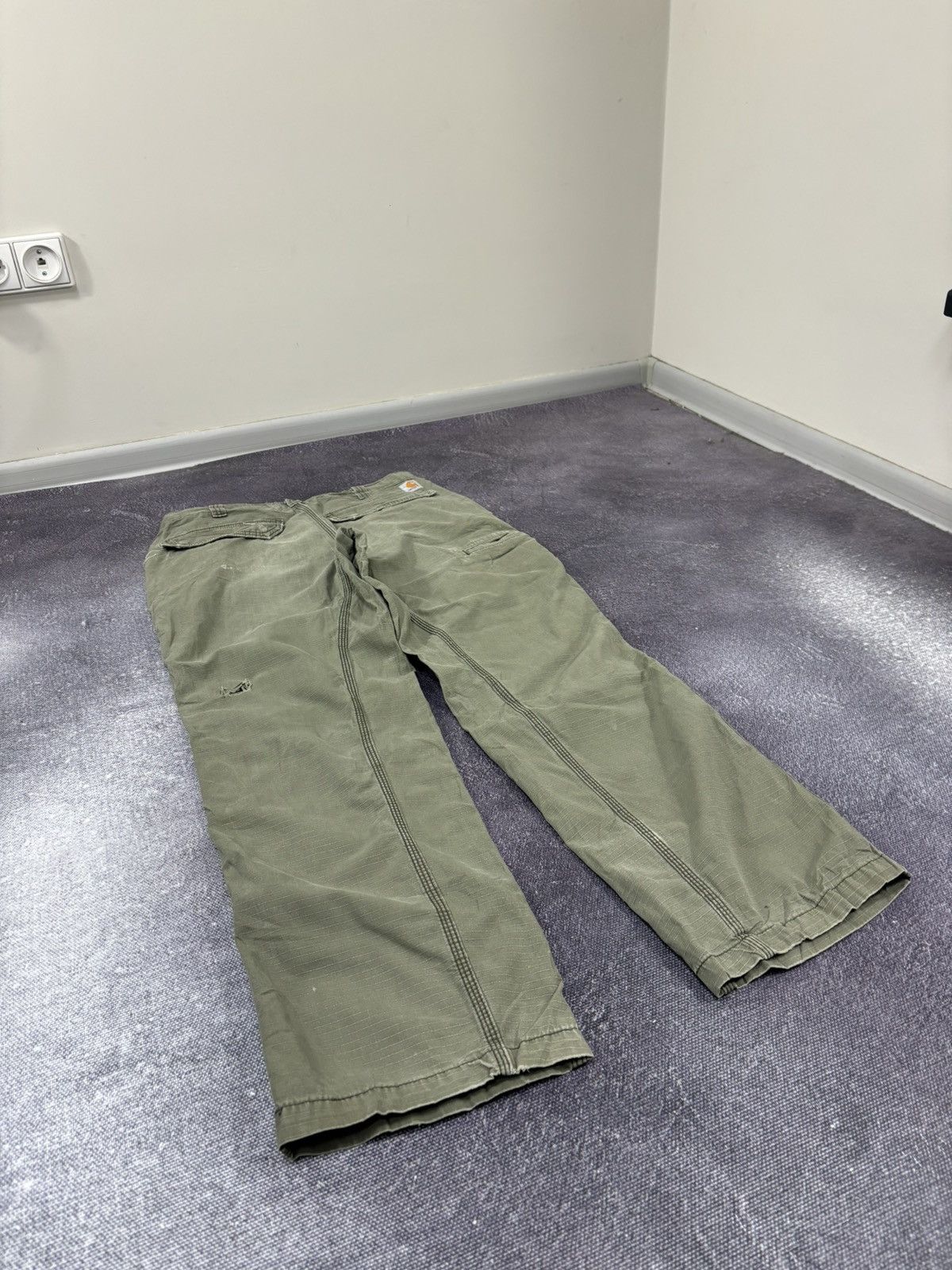 Carhartt Vintage Carhartt Aviation Olive Work Hype Cargo Pants Size US 34 / EU 50 - 4 Thumbnail