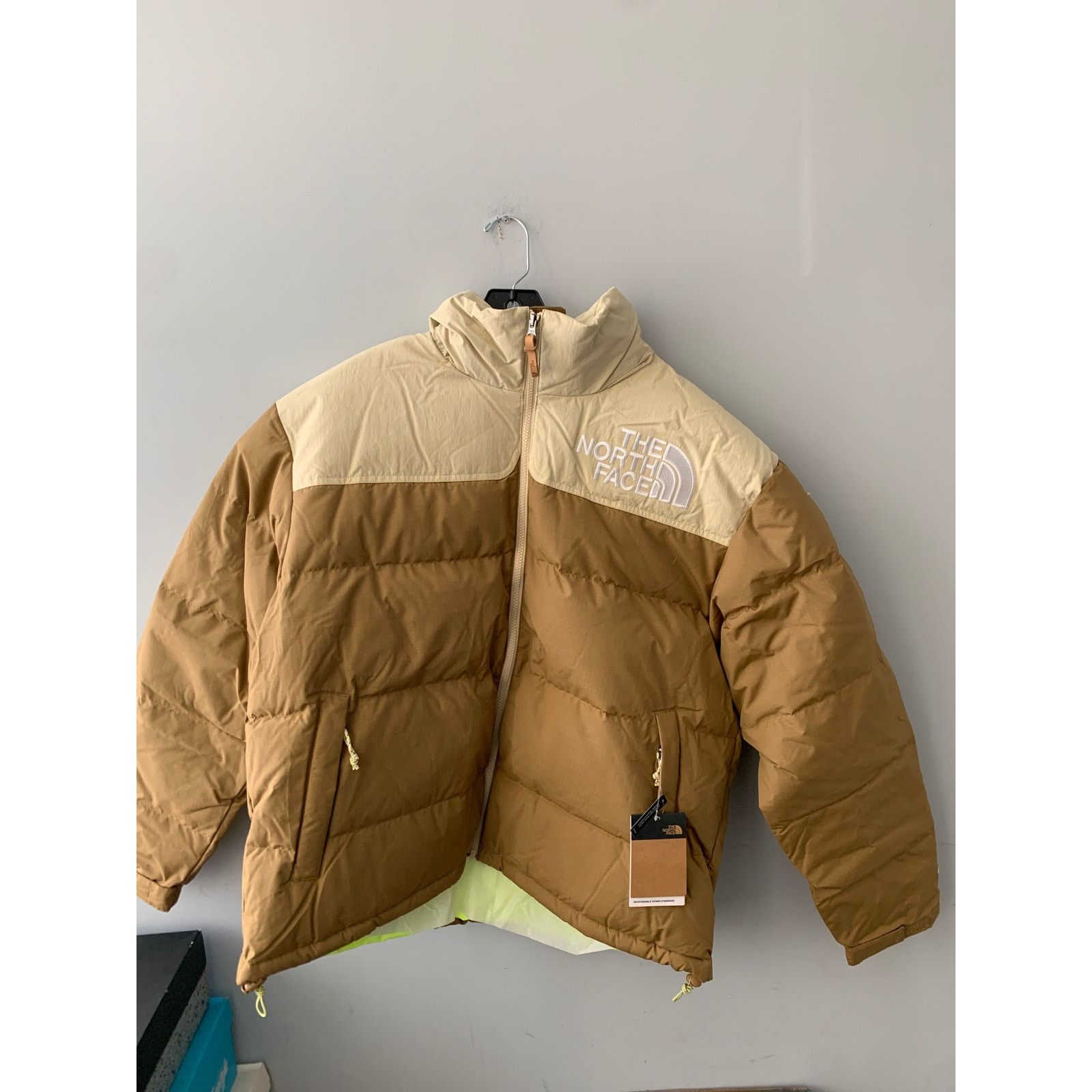 The North Face The North Face 92 Low-Fi Hi-Tek Nuptse Brown/Gravel XLarge Size US XL / EU 56 / 4 - 1 Thumbnail
