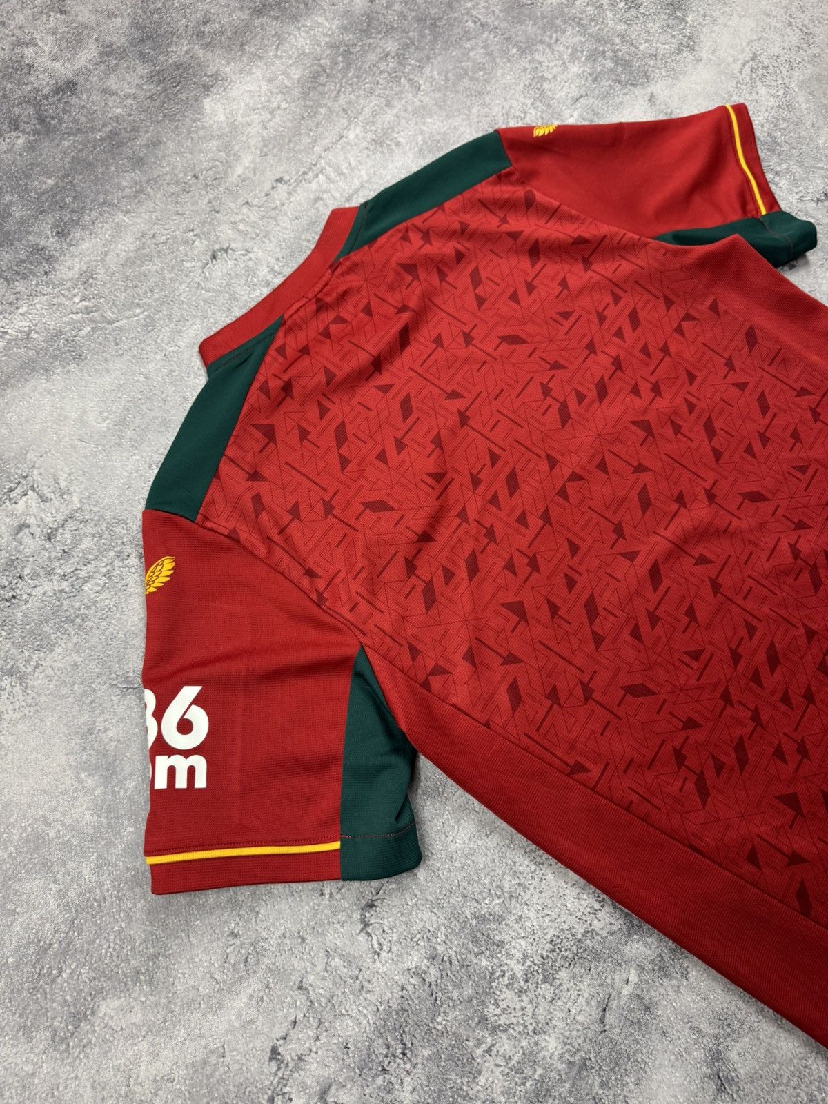 Castore 2023/2024 Castore Wolves Wolverhampton Wanderers Jersey Tee Size US M / EU 48-50 / 2 - 12 Thumbnail