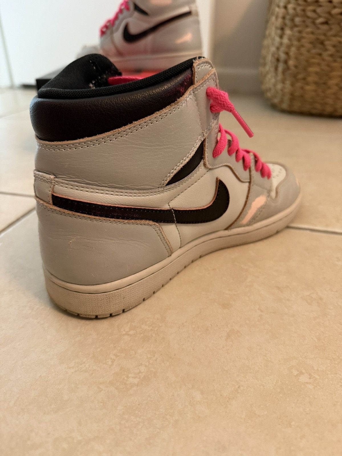 Jordan Brand Air Jordan 1 SB NY to Paris DS Size US 8 / EU 41 - 5 Thumbnail