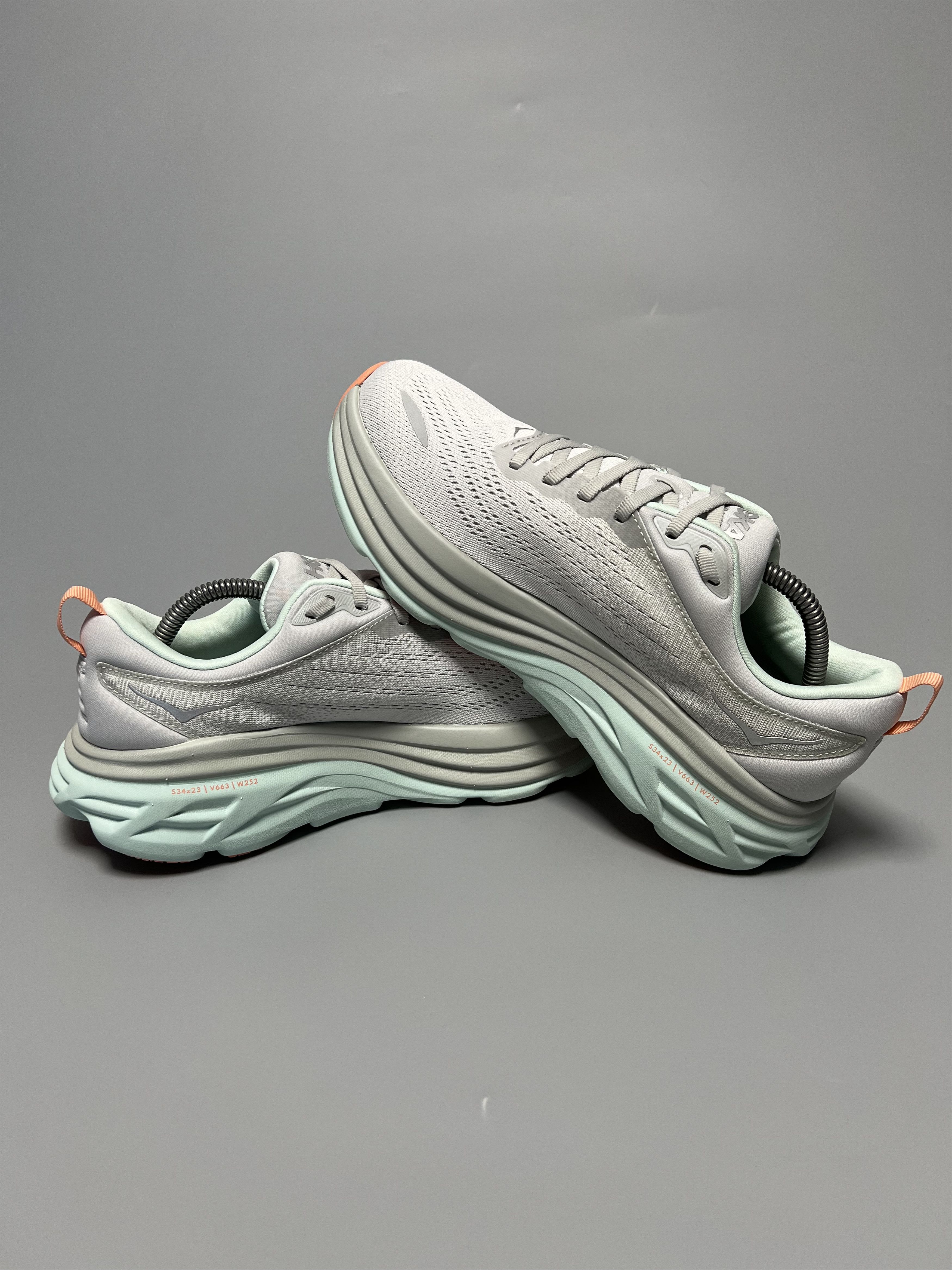 Hoka 9.5B Hoka One One Bondi 8 Running Shoes Walking Gym Size US 9.5 / IT 39.5 - 5 Thumbnail