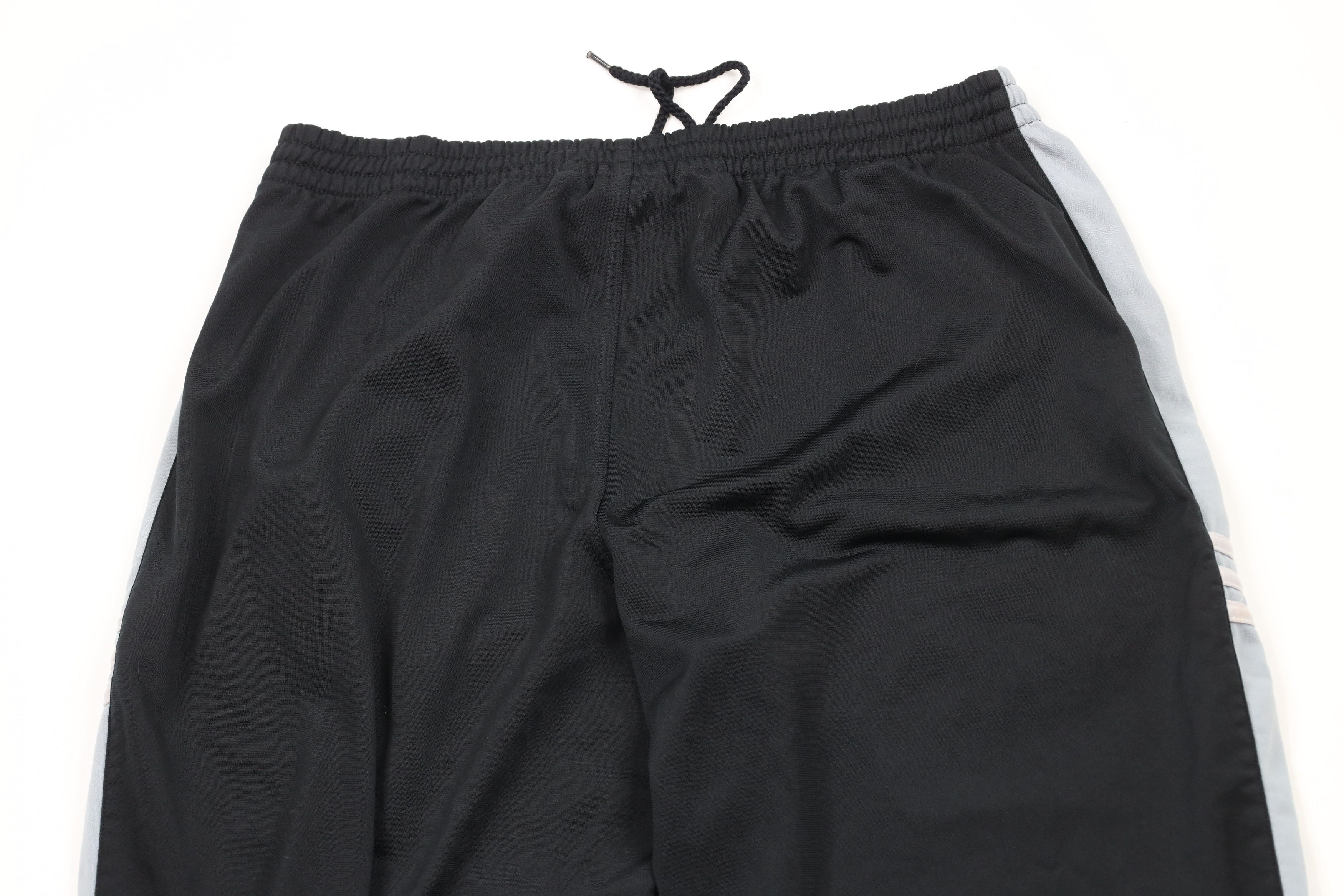 Adidas × Vintage Vintage Y2K Adidas Spell Out Wide Leg Sweatpants Black Size US 34 / EU 50 - 13 Thumbnail